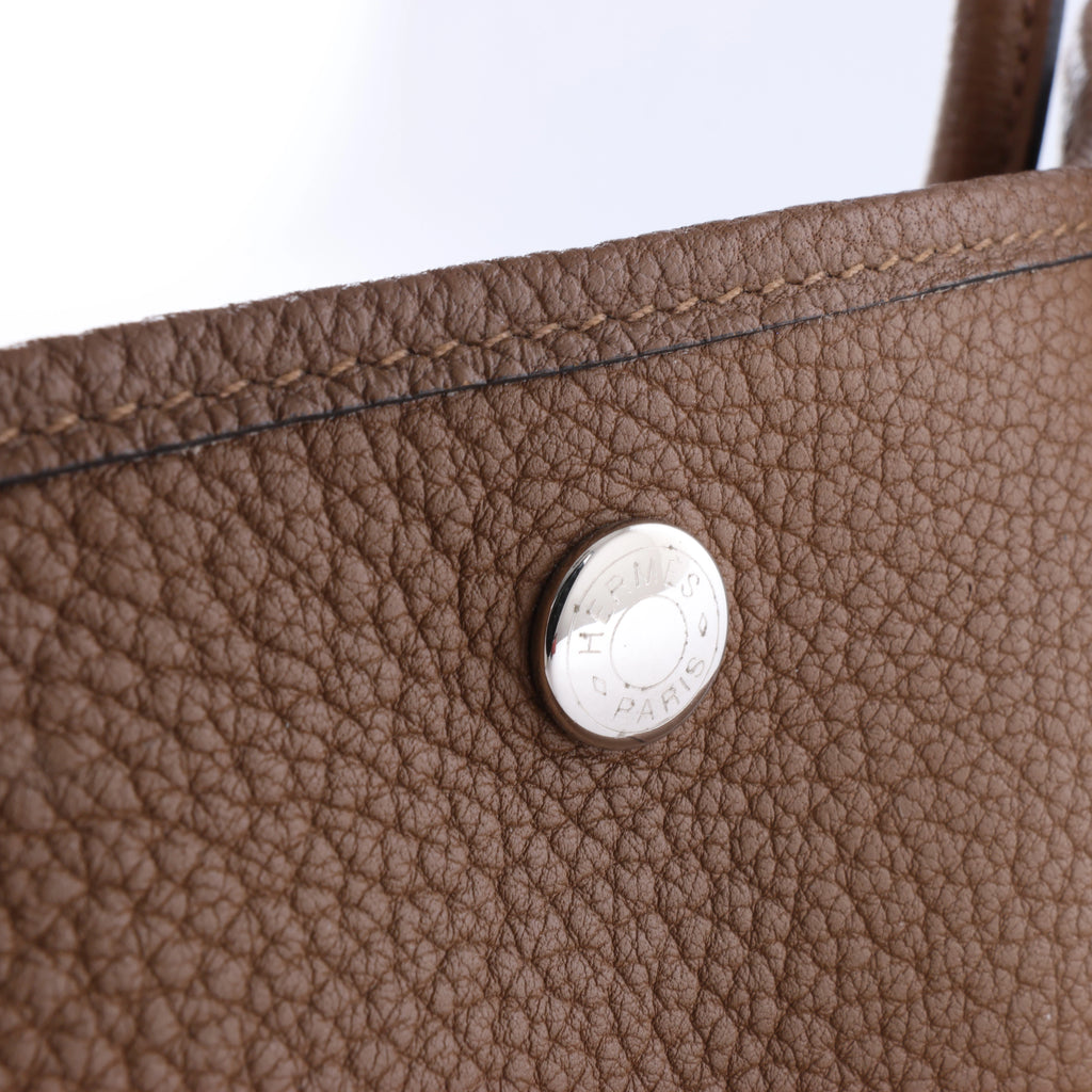Bolso de mano HERMES 24/24 29 Togo de piel con detalles metálicos negros y dorados D: 2019