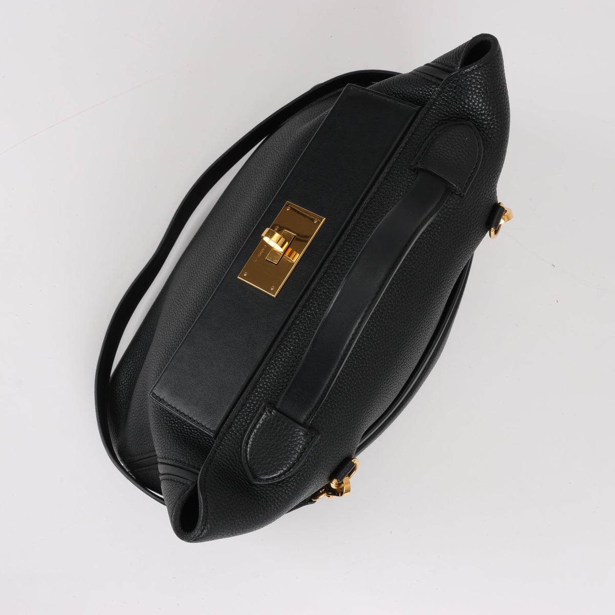 HERMES 24/24 29 Togo Leather Handbag in Black and Gold Metal Fittings D: 2019