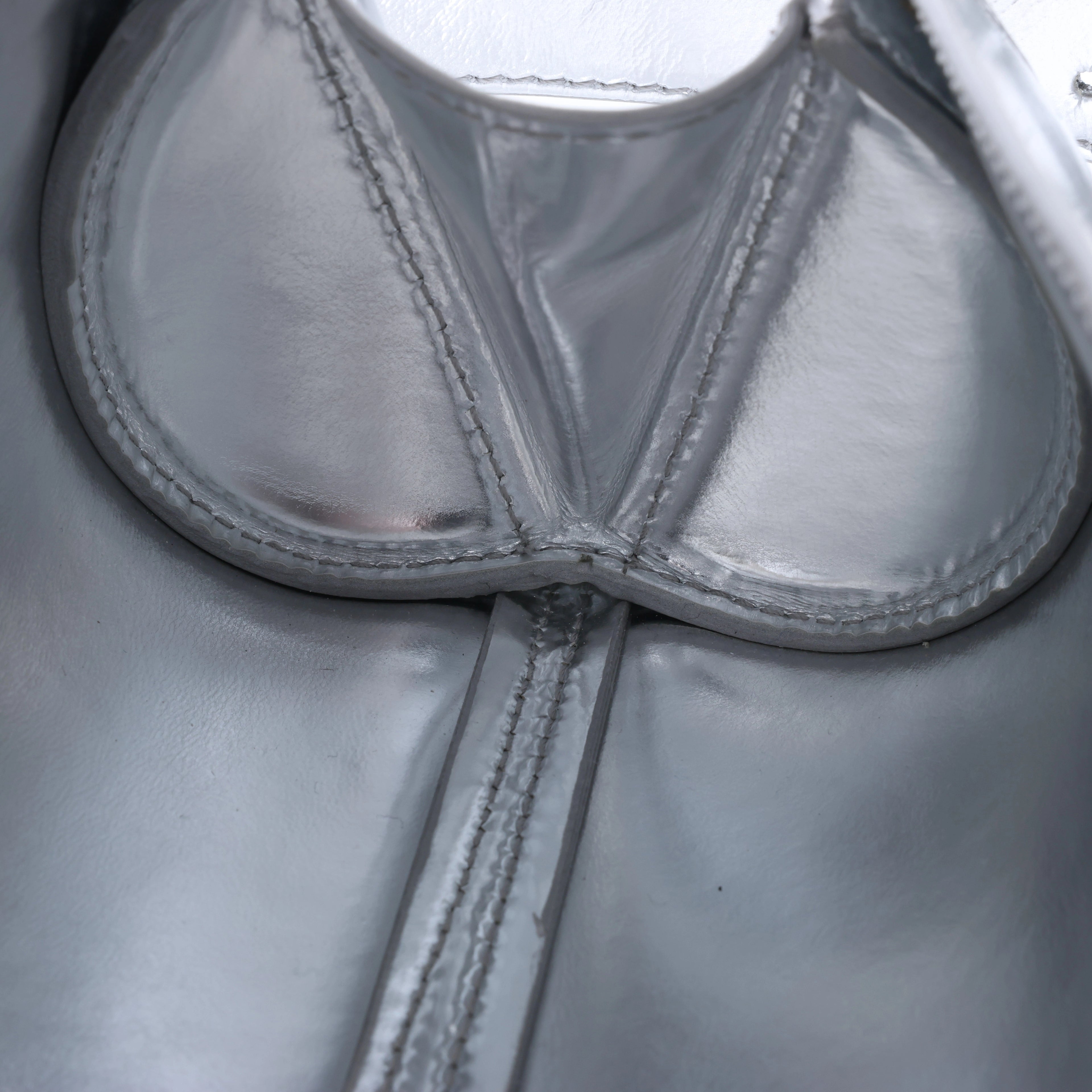 Jil Sander Cannolo Patent Leather Shoulder Bag in Silver