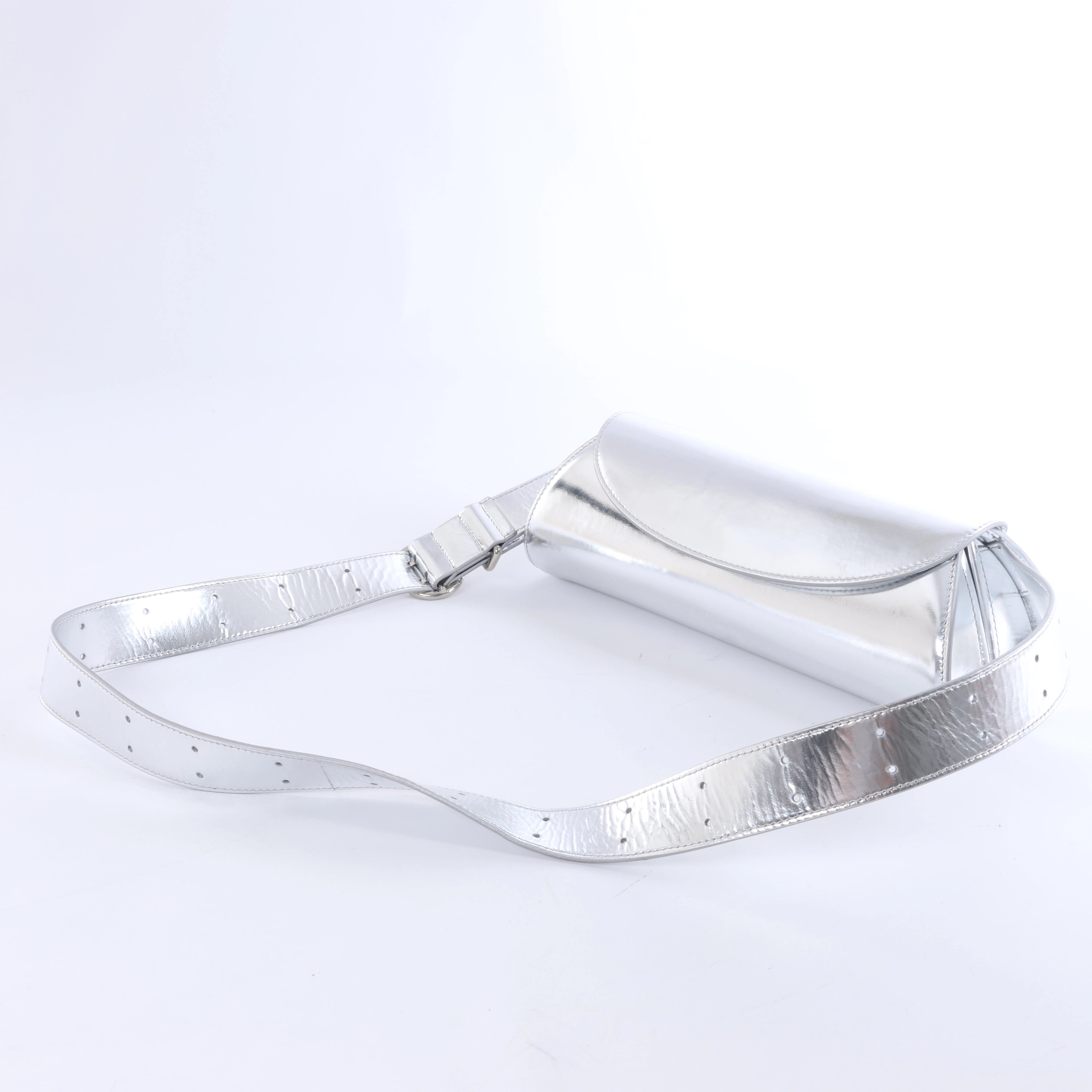 Jil Sander Cannolo Patent Leather Shoulder Bag in Silver