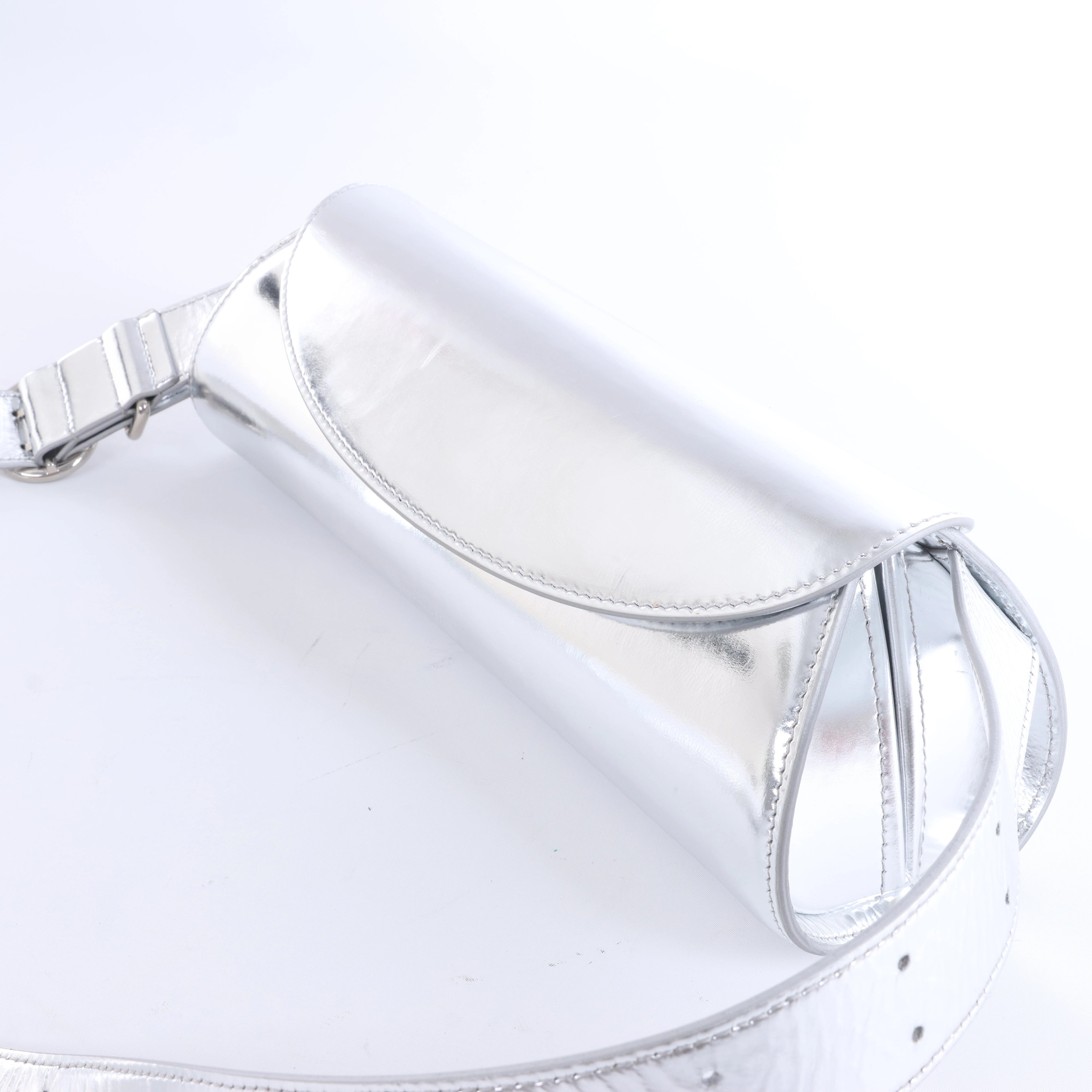 Jil Sander Cannolo Patent Leather Shoulder Bag in Silver