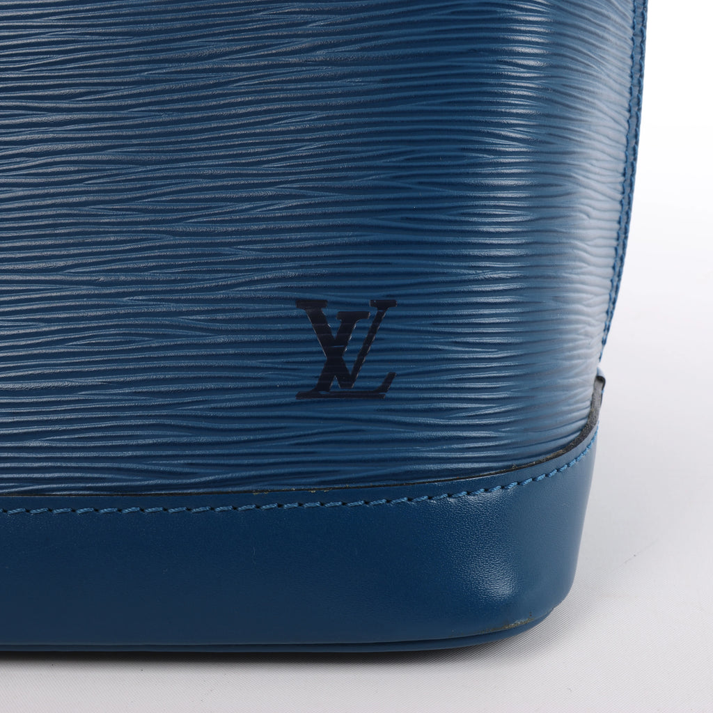 Louis Vuitton Alma PM Epi Leather 2Way Hanbag in Blue M52145