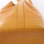 Bolso de hombro Louis Vuitton Noe de piel Epi en amarillo