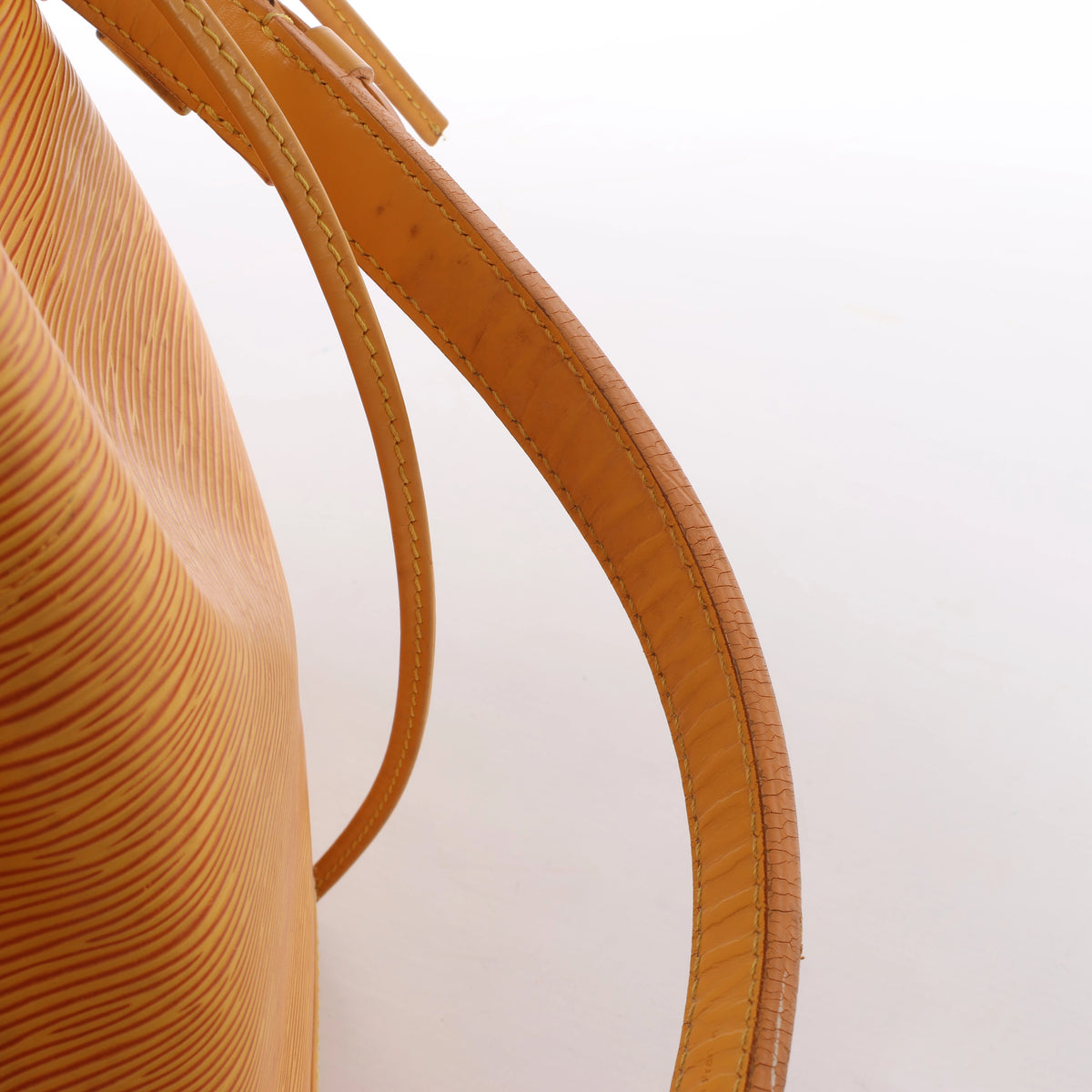 Bolso de hombro Louis Vuitton Noe de piel Epi en amarillo