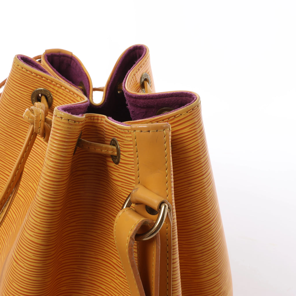 Bolso de hombro Louis Vuitton Noe de piel Epi en amarillo