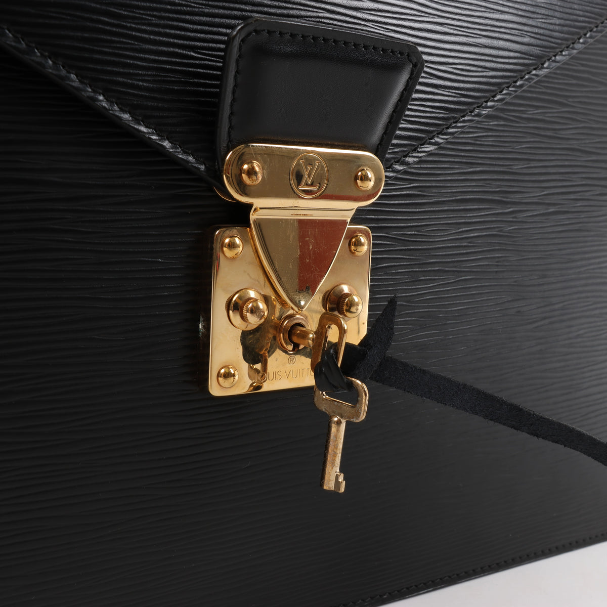 Bolso de hombro Louis Vuitton Amfar Vanity Three en lona Monogram marrón M47275