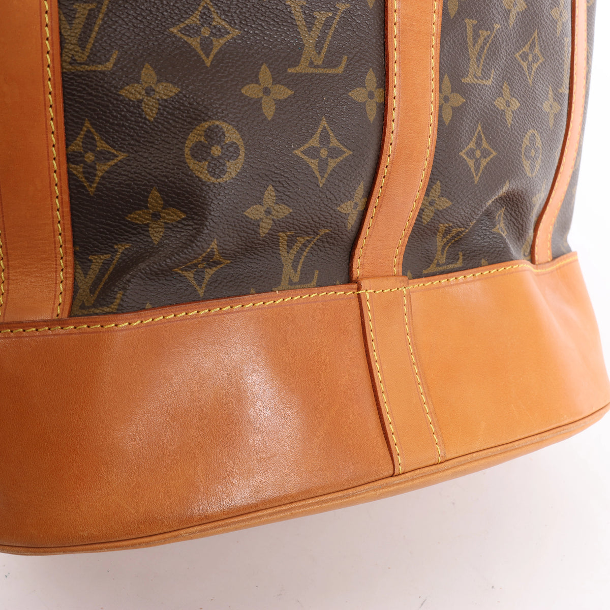 Bolso de hombro Louis Vuitton Noe de cuero Epi en negro y rojo castellano M44017