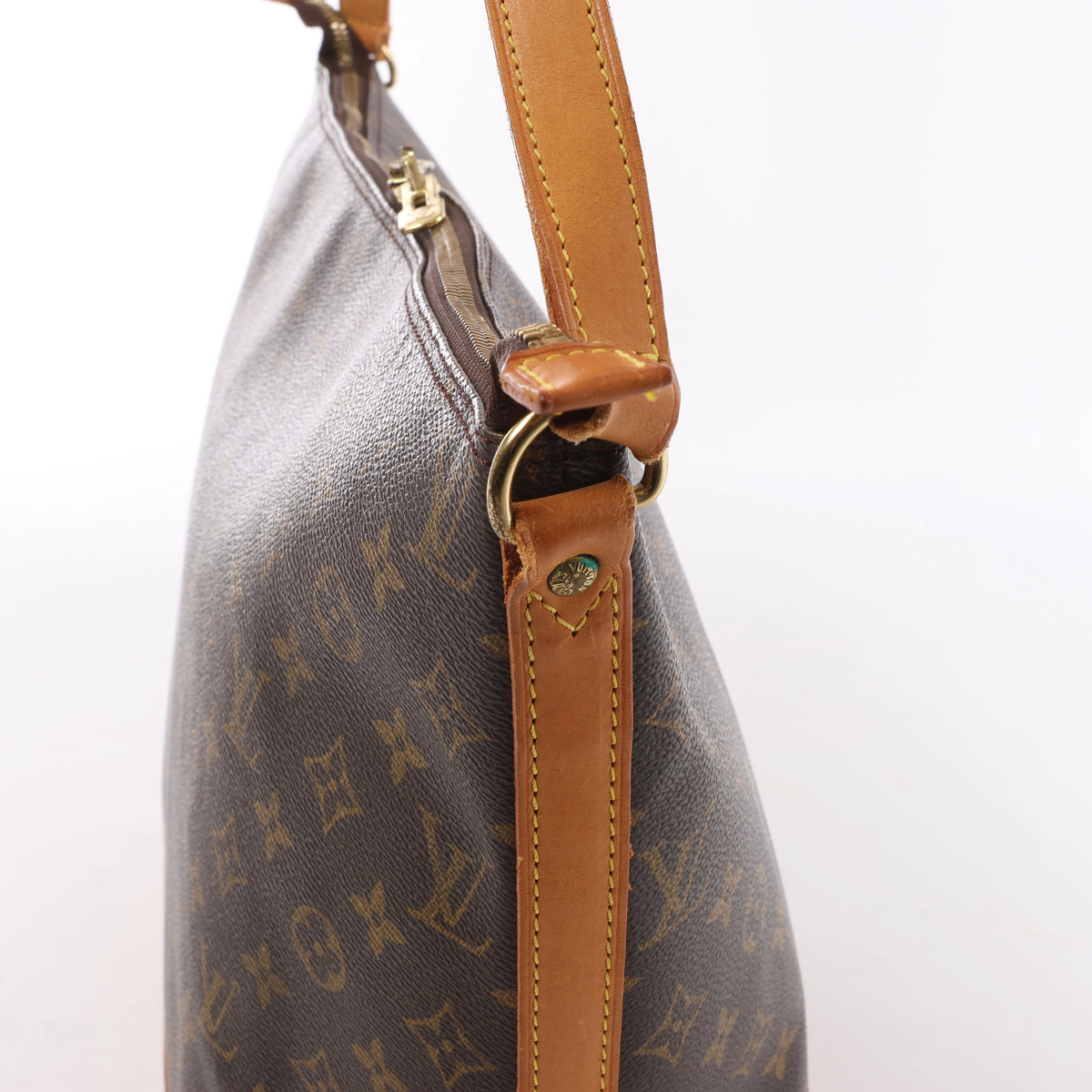 Bolso de hombro Louis Vuitton Noe de cuero Epi en negro y rojo castellano M44017