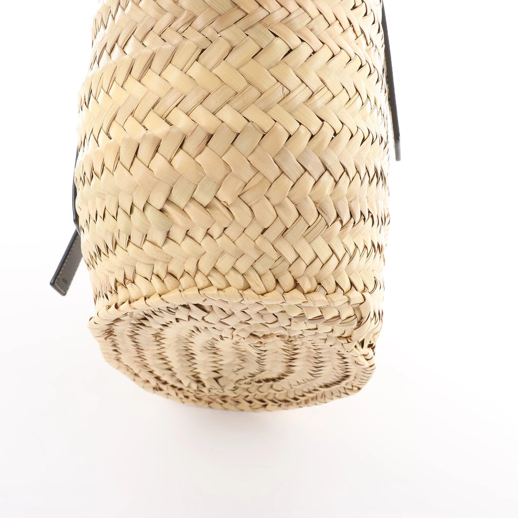 Bolso de hombro LOEWE Basket Mediano en Rafia y Piel Beige x Negro