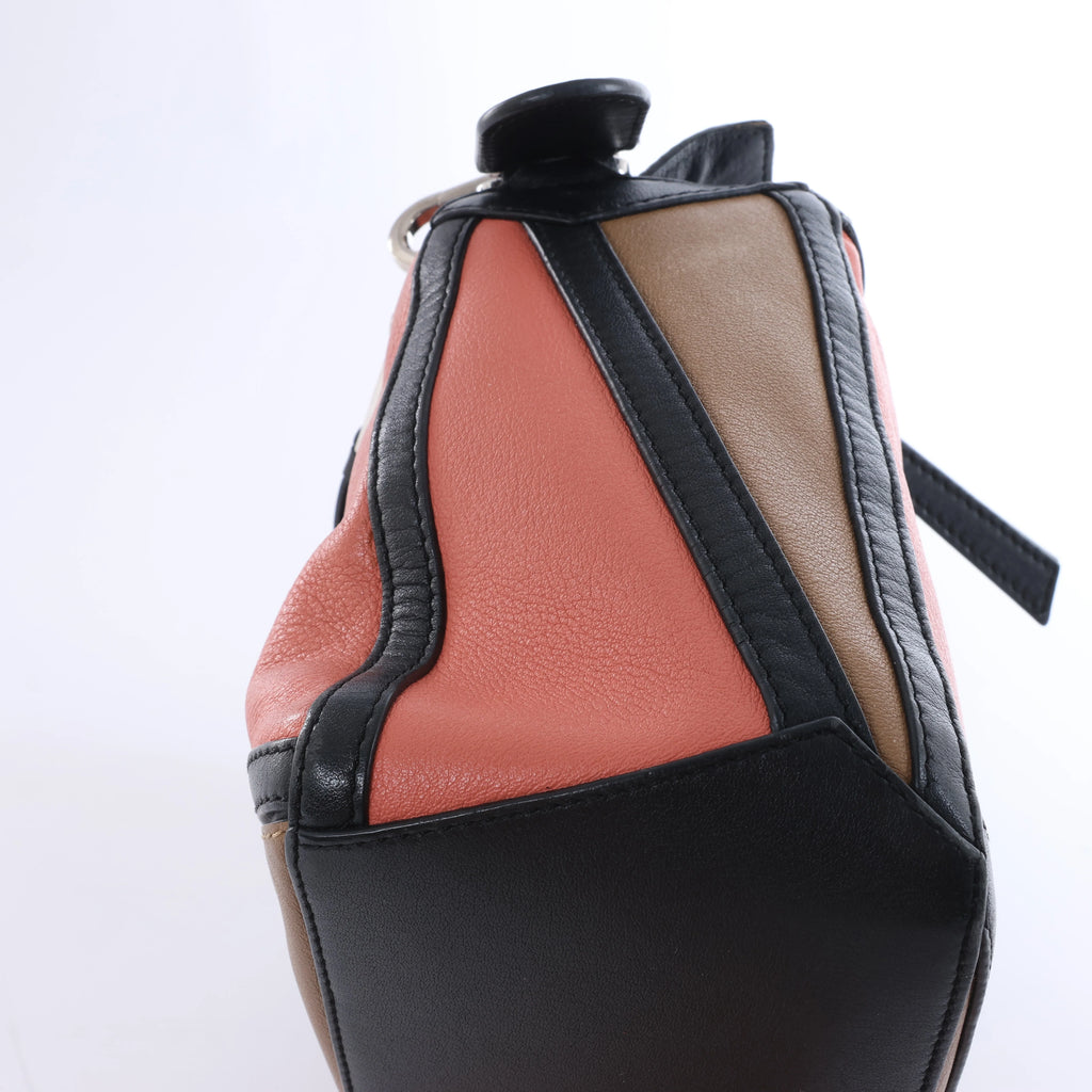 Loewe Puzzle Bag Small Leather 2 Way Handbag in Black x pink