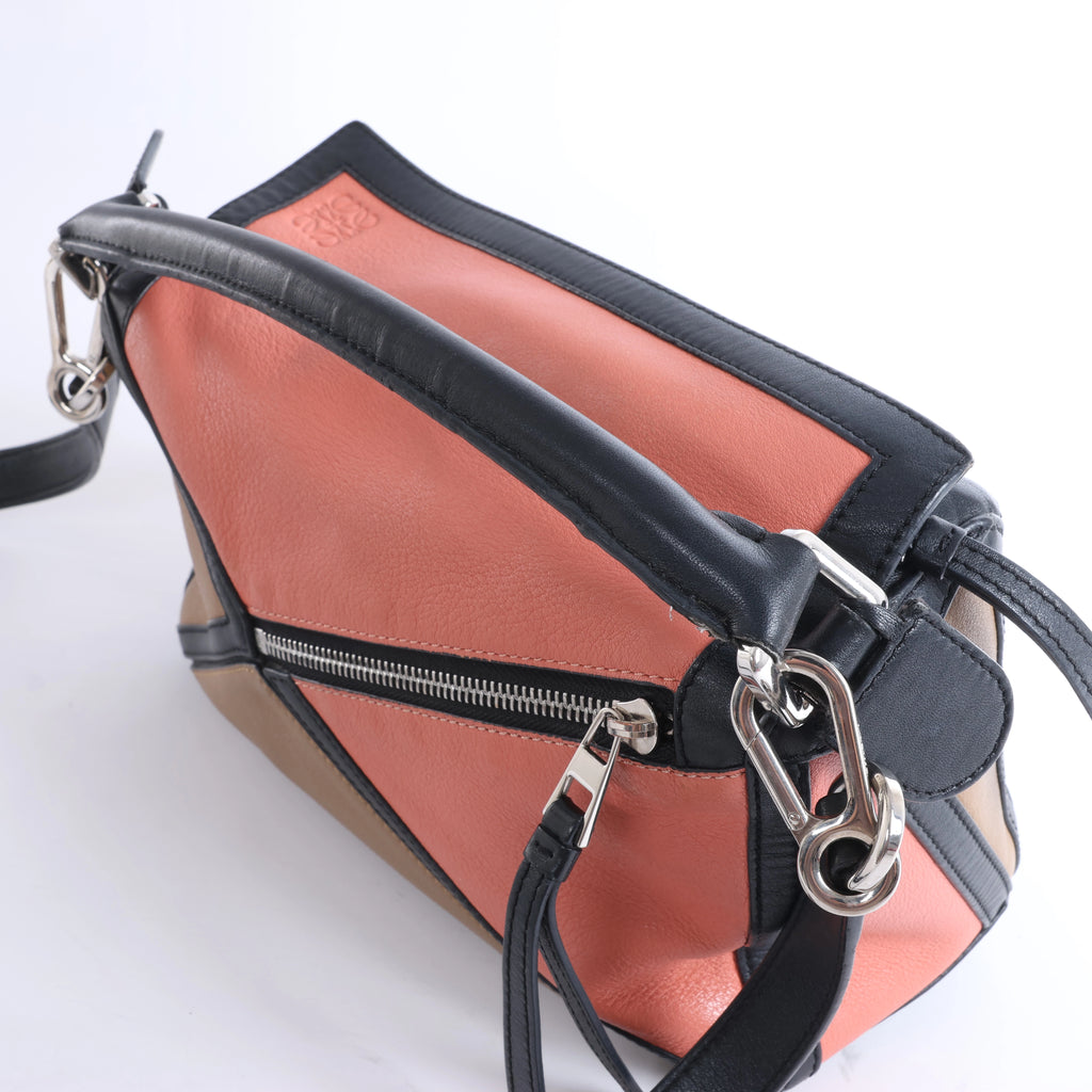Loewe Puzzle Bag Small Leather 2 Way Handbag in Black x pink
