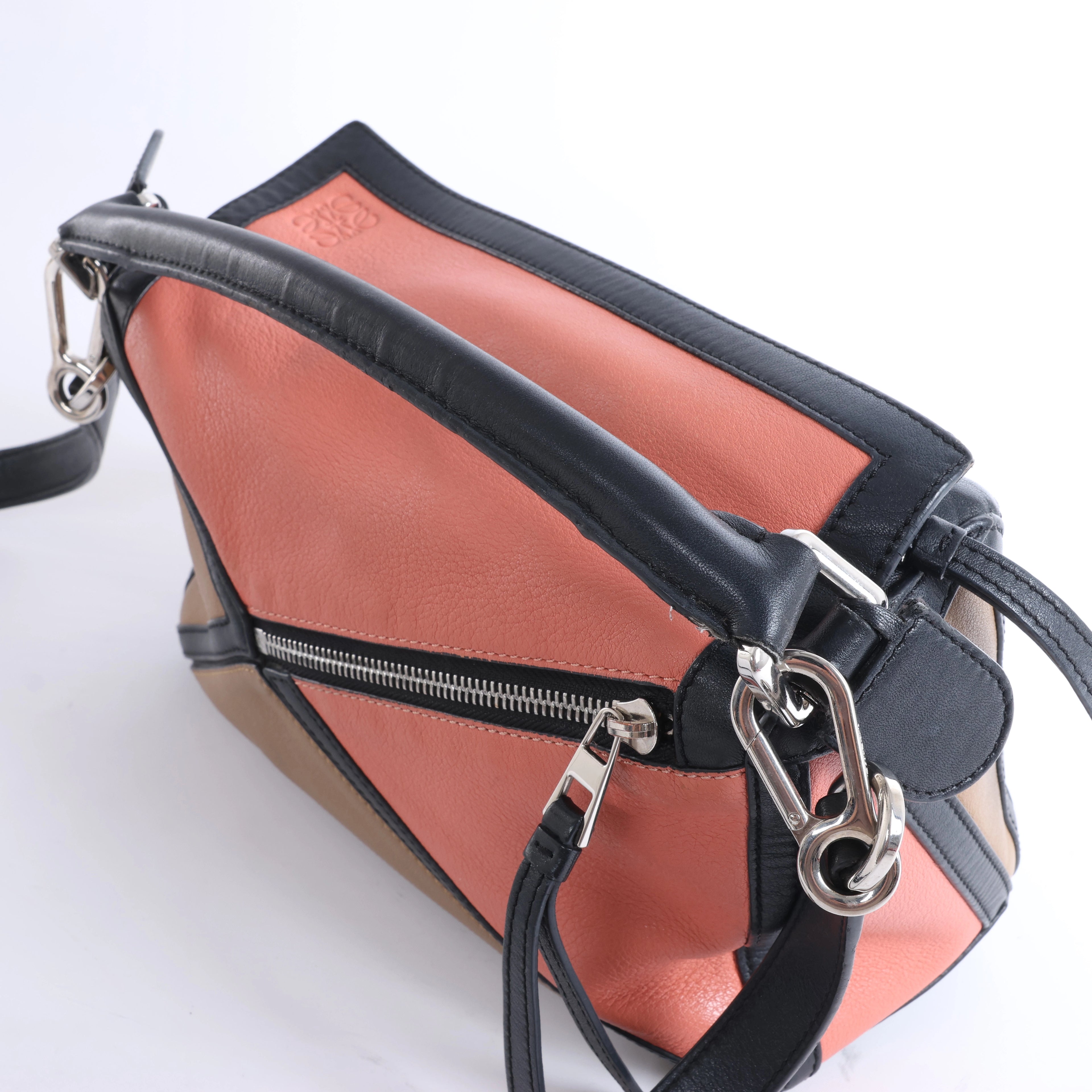 Loewe Puzzle Bag Small Leather 2 Way Handbag in Black x pink