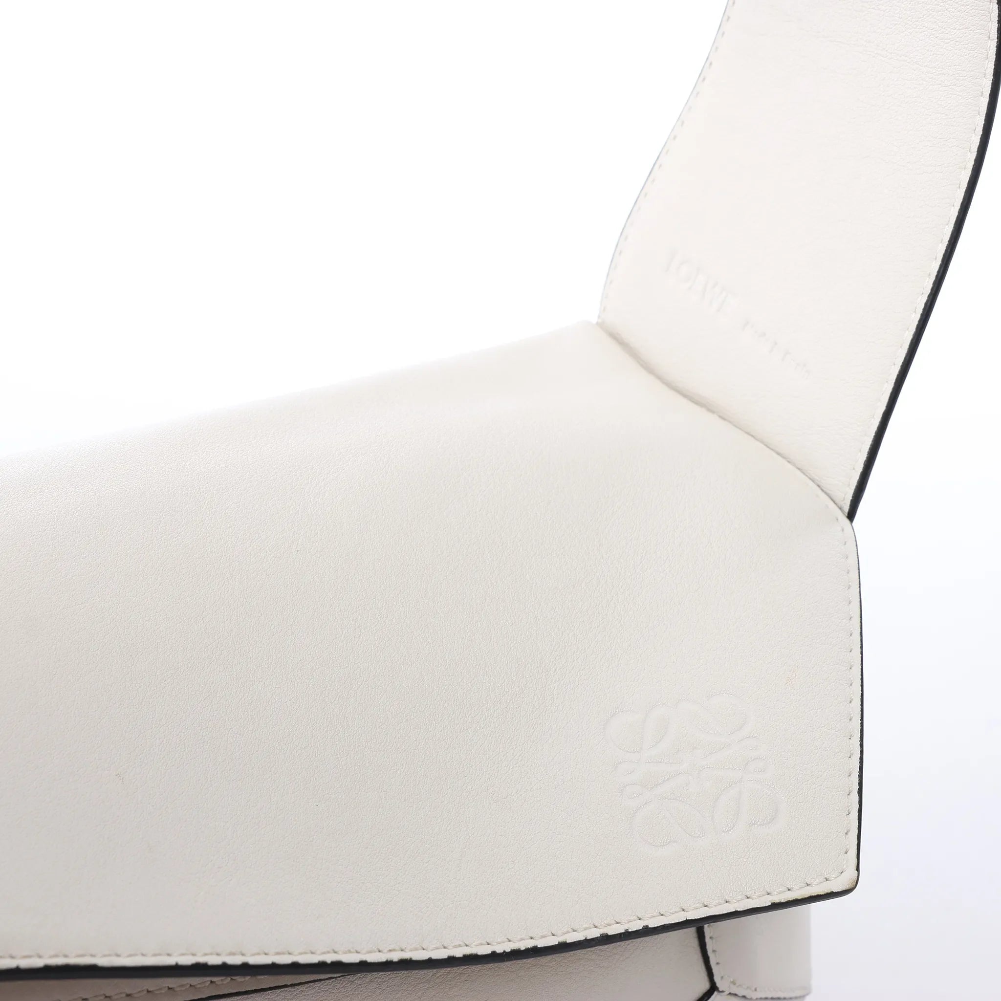 LOEWE Puzzle Hobo Leather Shoulder Bag in White