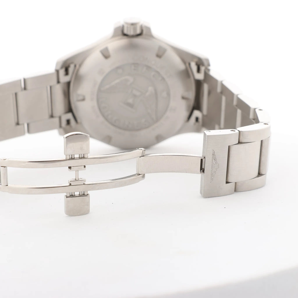 Longines Conquest V.H.P. L3.718.4 49915376 SS QZ Watch with White Dial