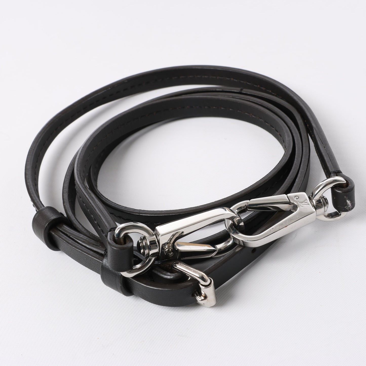 Louis Vuitton Hina Monogram Mahina Leather Shoulder Bag in Black M54350