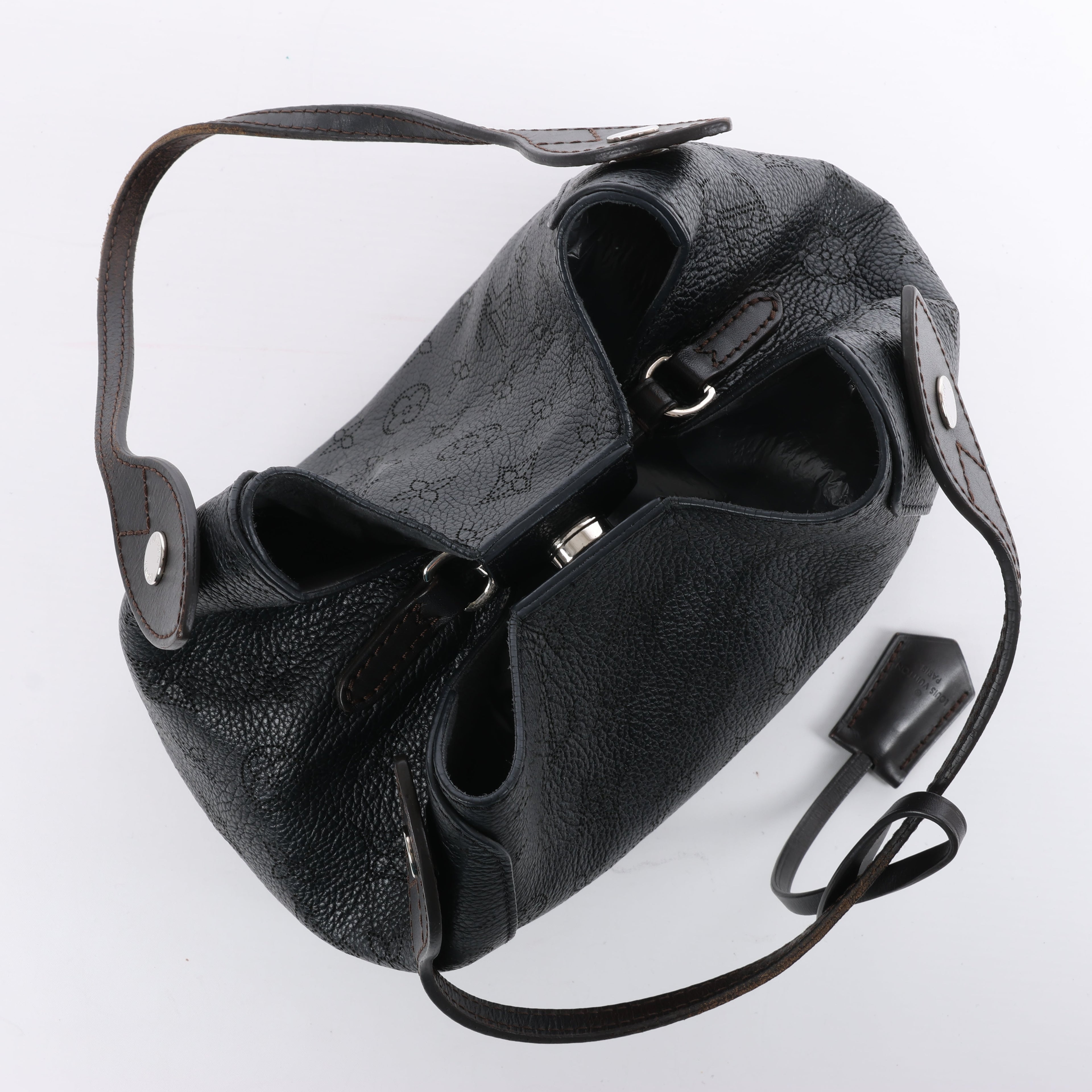 Louis Vuitton Hina Monogram Mahina Leather Shoulder Bag in Black M54350
