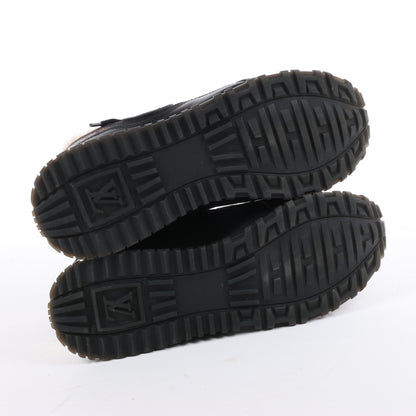 Baskets Louis Vuitton Runaway 22 ans en cuir et daim noir et marron, taille 38 EU.