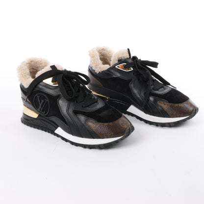 Baskets Louis Vuitton Runaway 22 ans en cuir et daim noir et marron, taille 38 EU.