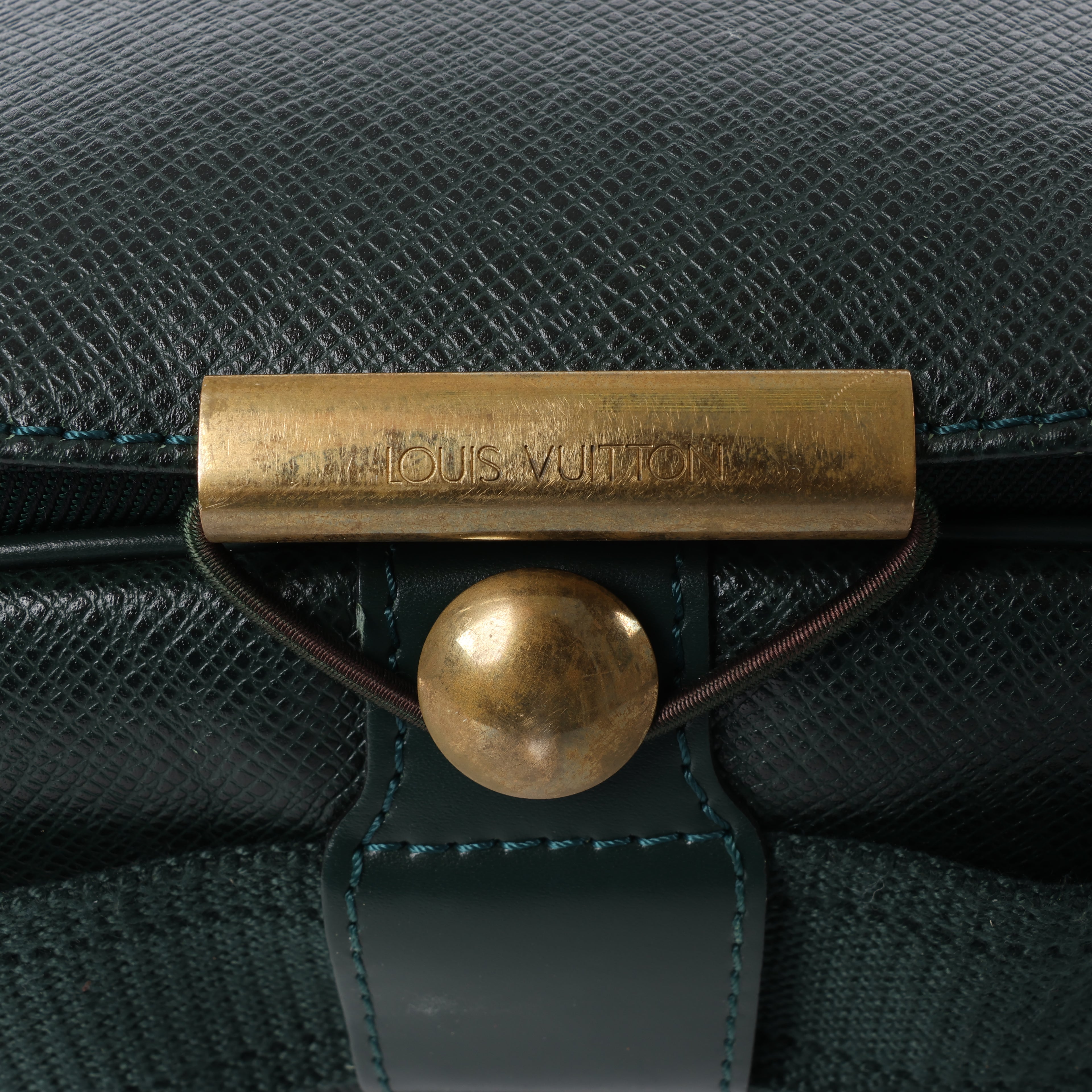 Louis Vuitton Viktor Taiga Leather Shoulder Bag in Green M30144