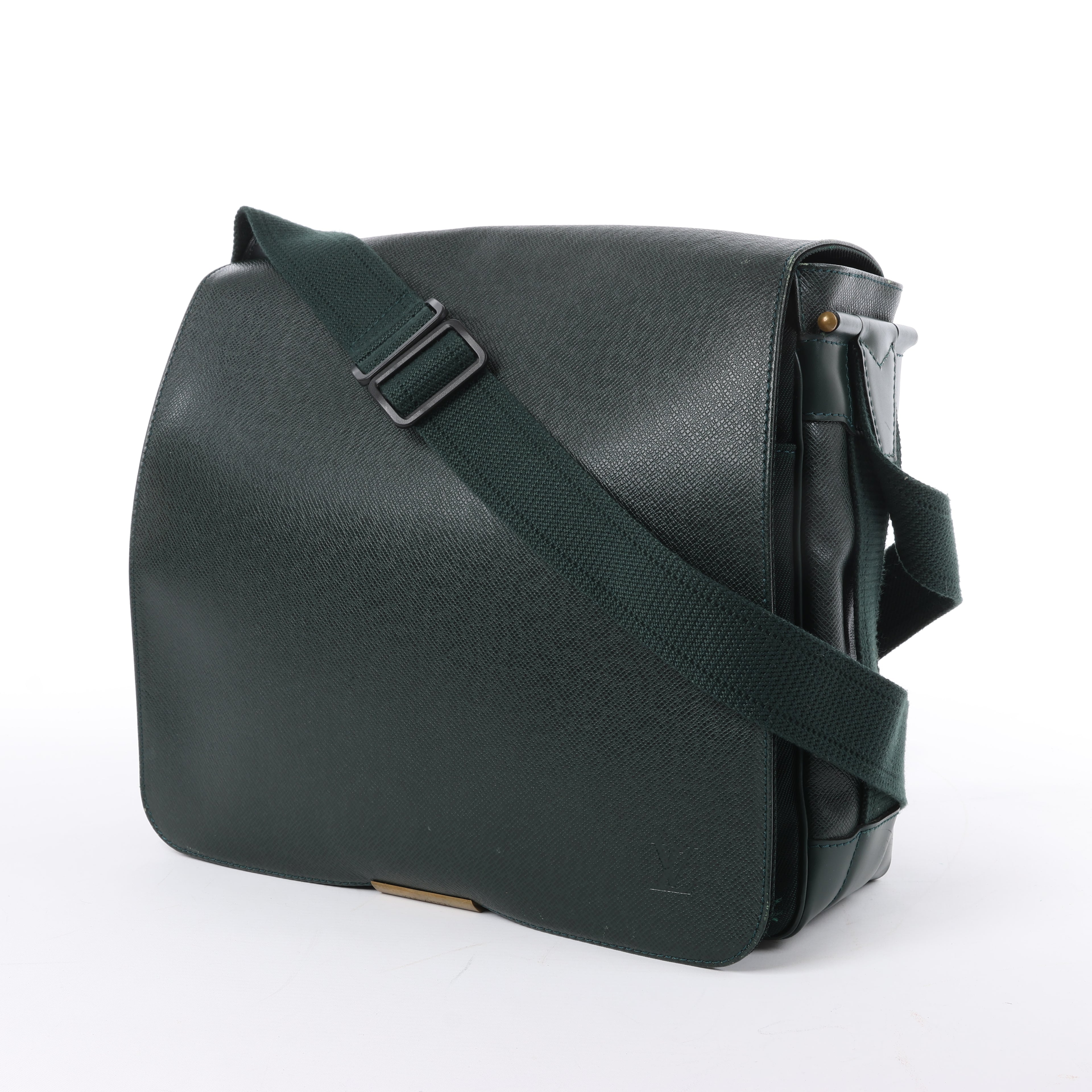 Louis Vuitton Viktor Taiga Leather Shoulder Bag in Green M30144