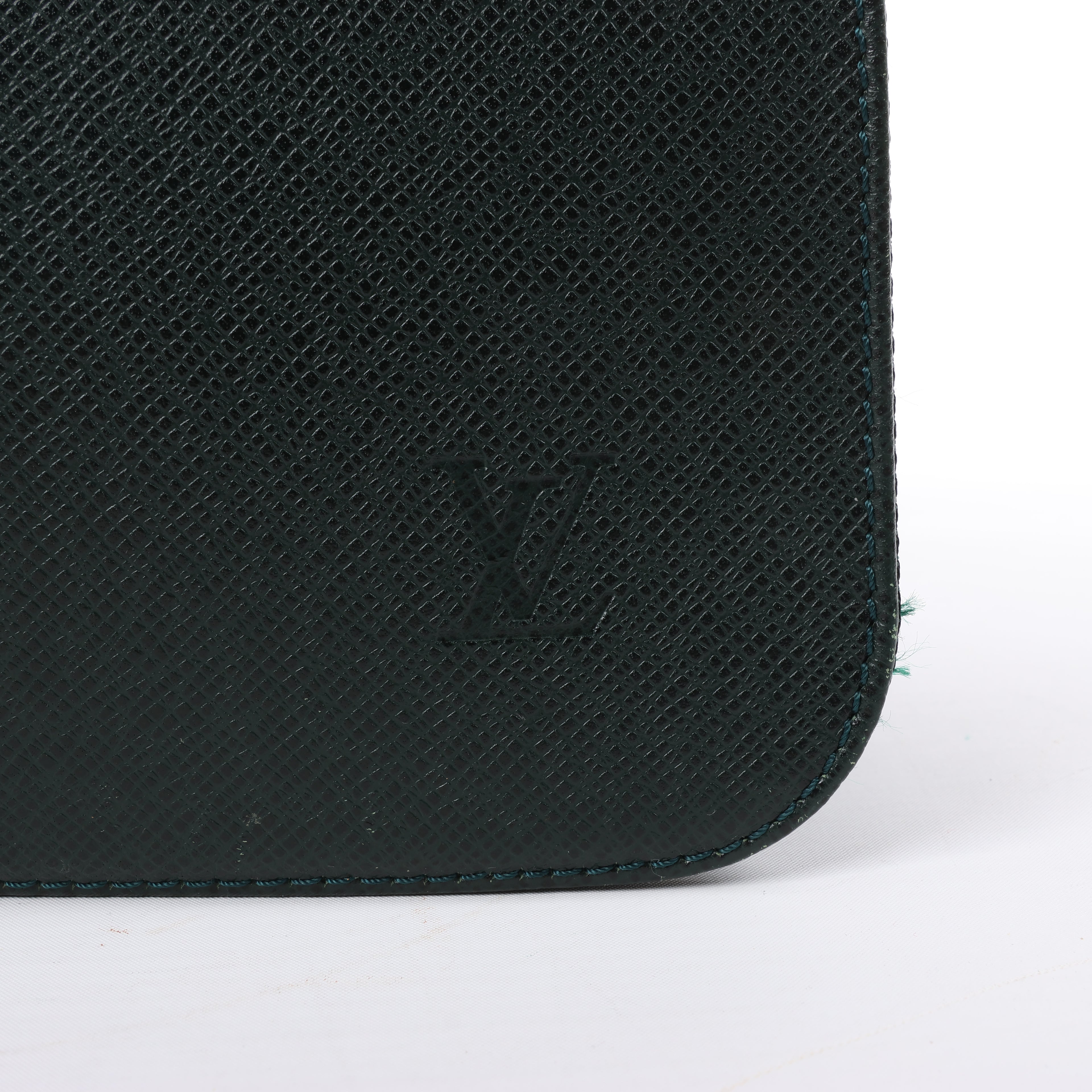 Louis Vuitton Viktor Taiga Leather Shoulder Bag in Green M30144
