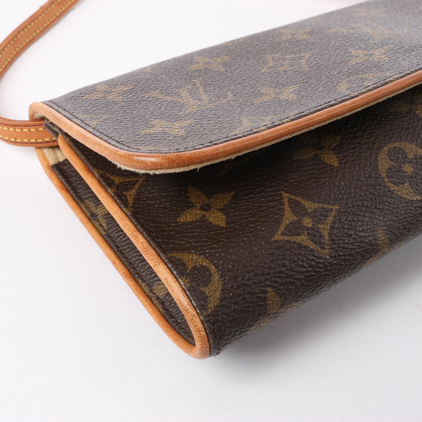 Louis Vuitton Monogram Canvas Pochette Twin GM Shoulder Bag M51852