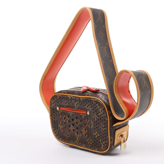 Sac bandoulière Louis Vuitton Mini Trocadéro perforé Monogram édition limitée M95177