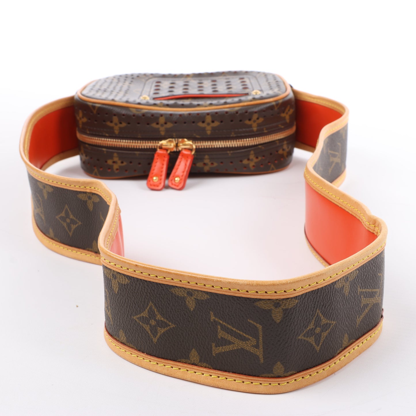 Louis Vuitton Limited Edition Monogram Perforated Mini Trocadero Umhängetasche M95177