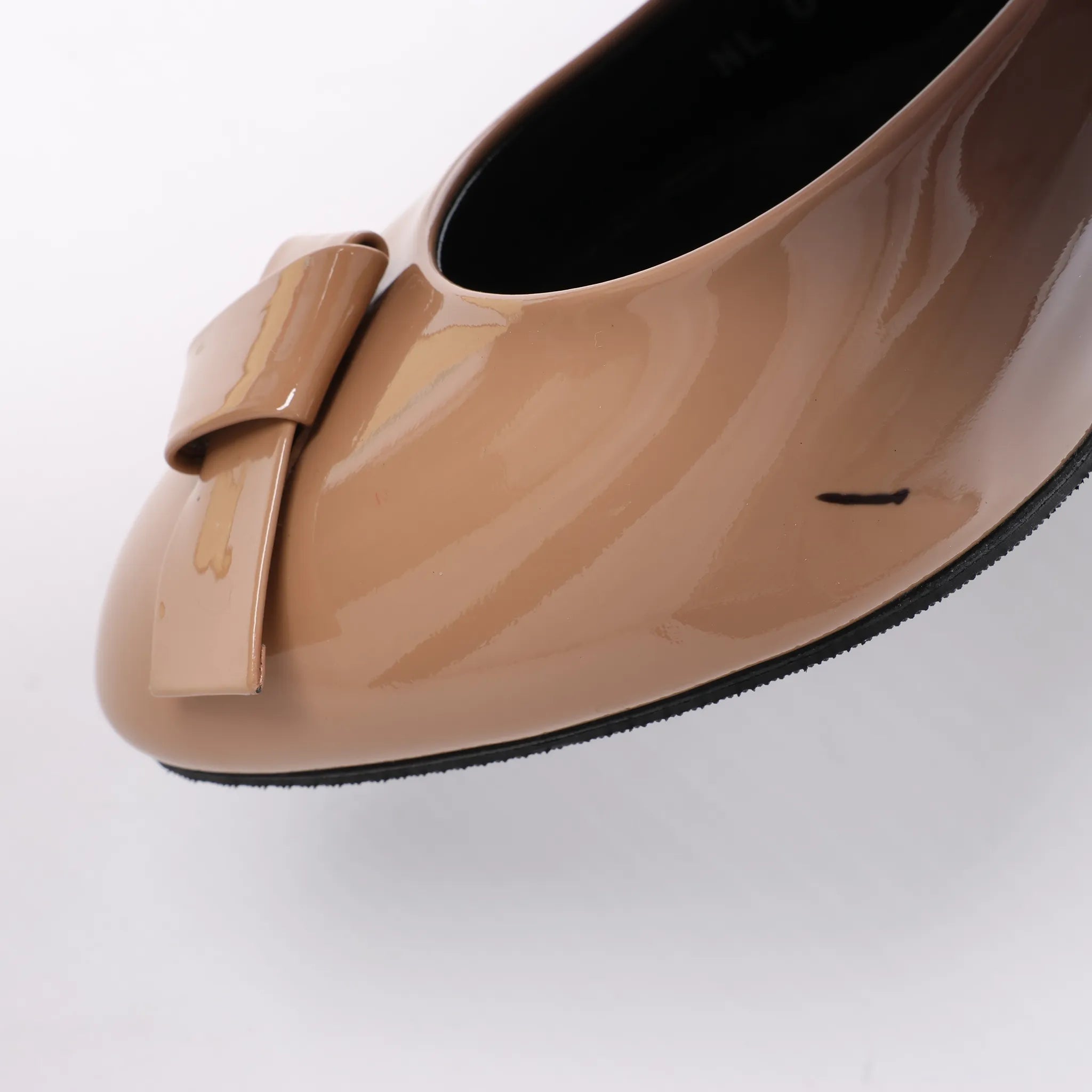 Louis Vuitton 16 years Patent Leather Heels in Black x Beige NL0186, Size EU 40