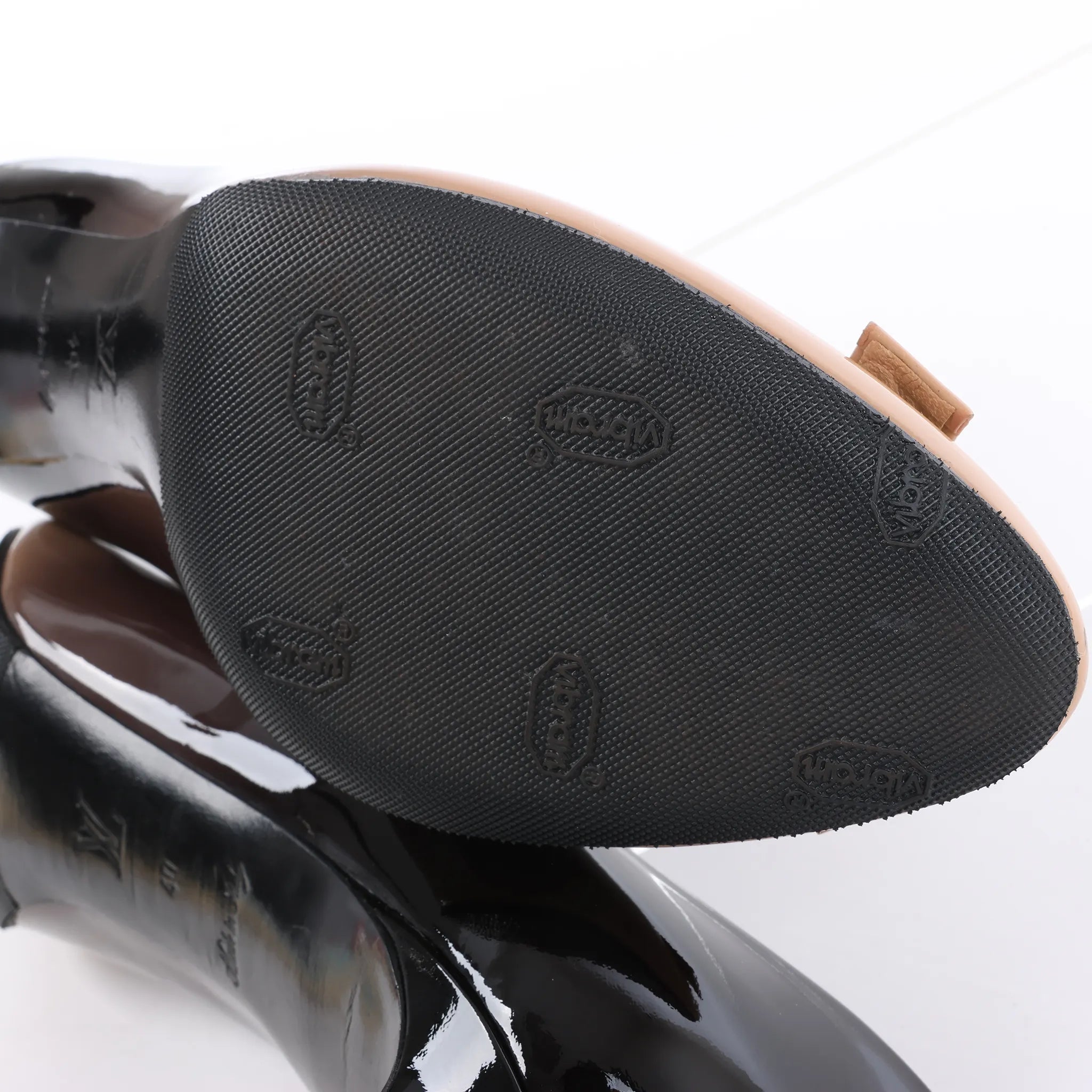 Louis Vuitton 16 years Patent Leather Heels in Black x Beige NL0186, Size EU 40