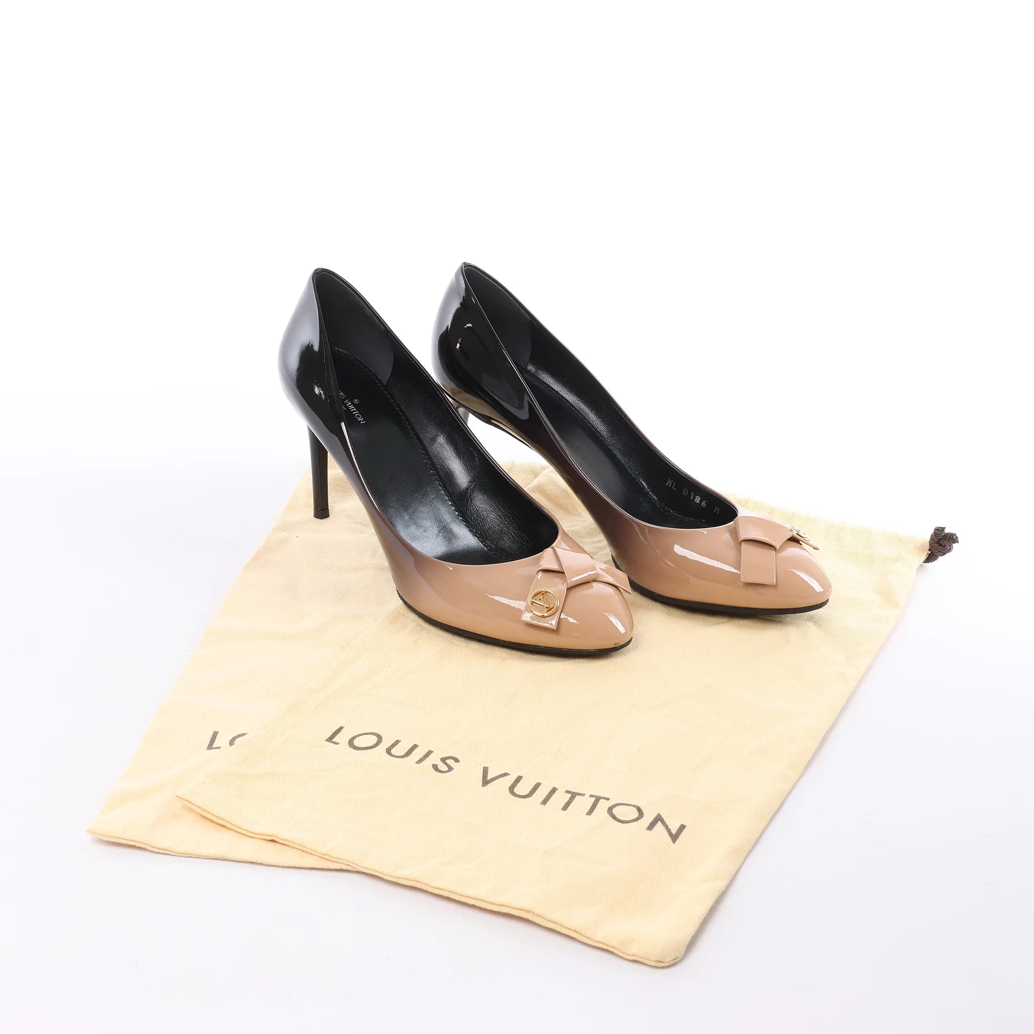 Louis Vuitton 16 years Patent Leather Heels in Black x Beige NL0186, Size EU 40