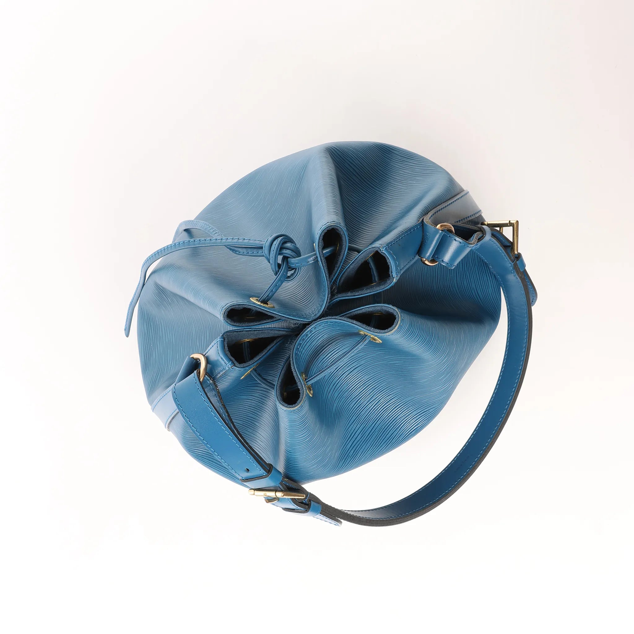 Louis Vuitton Noe Epi Leather Shoulder Bag in Blue