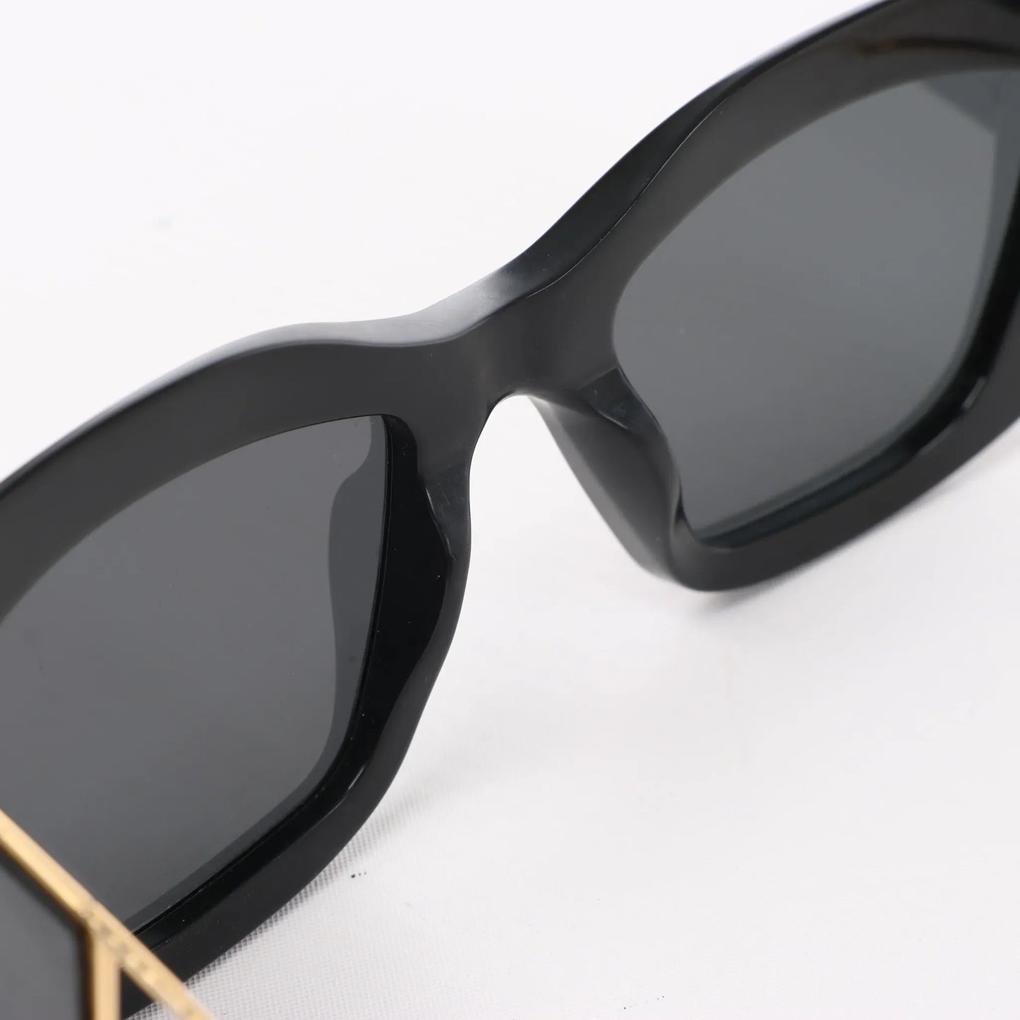 Lunettes de soleil Louis Vuitton Arizona Dream en acétate noir Z1220W