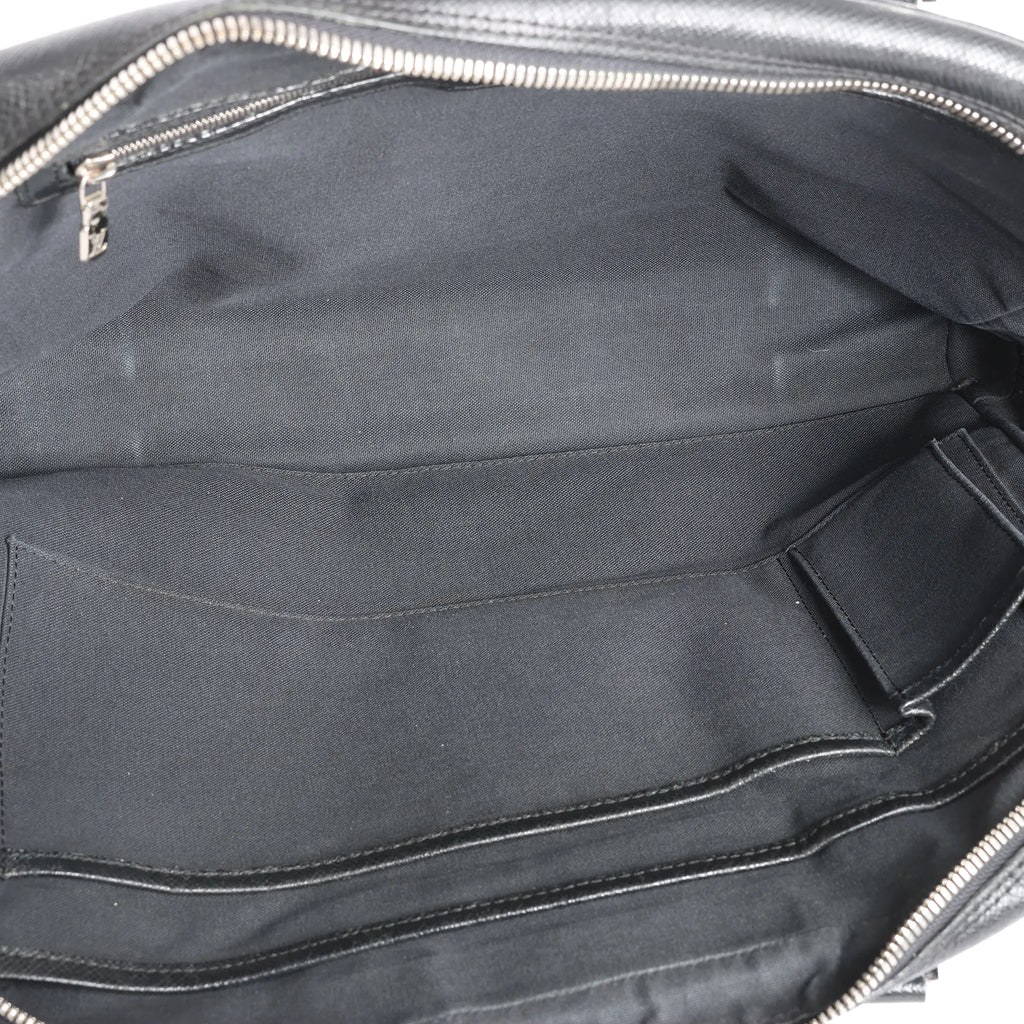 Louis Vuitton Alexander Taiga Leather Handbag in Black M31162