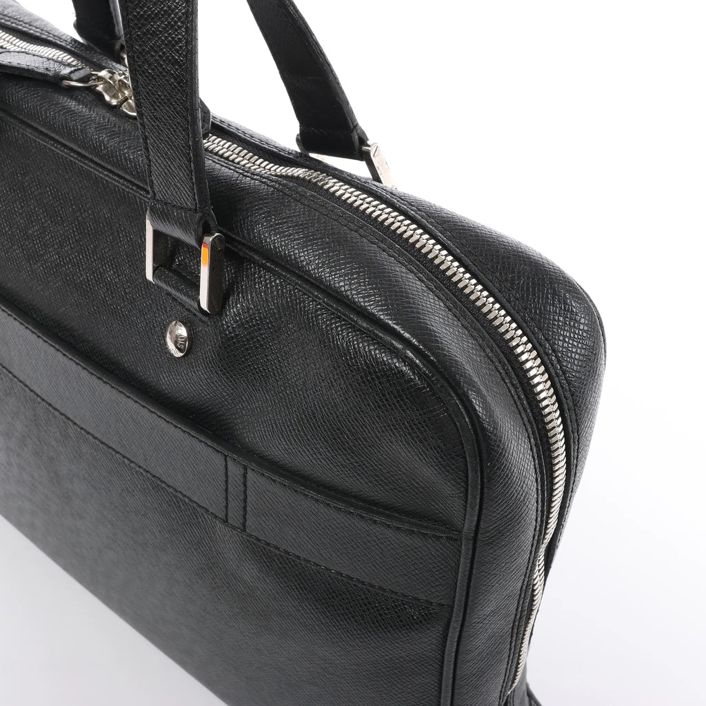 Louis Vuitton Alexander Taiga Leather Handbag in Black M31162