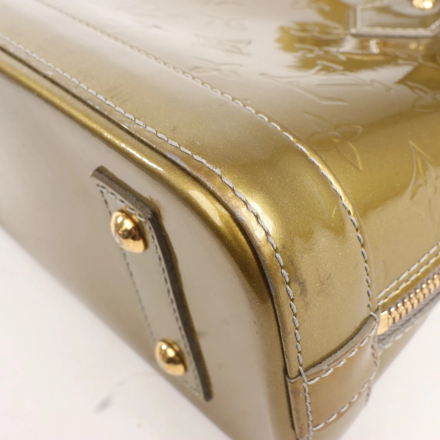 Louis Vuitton Alma BB Monogram Vernis 2Way Handbag in Gold M91677