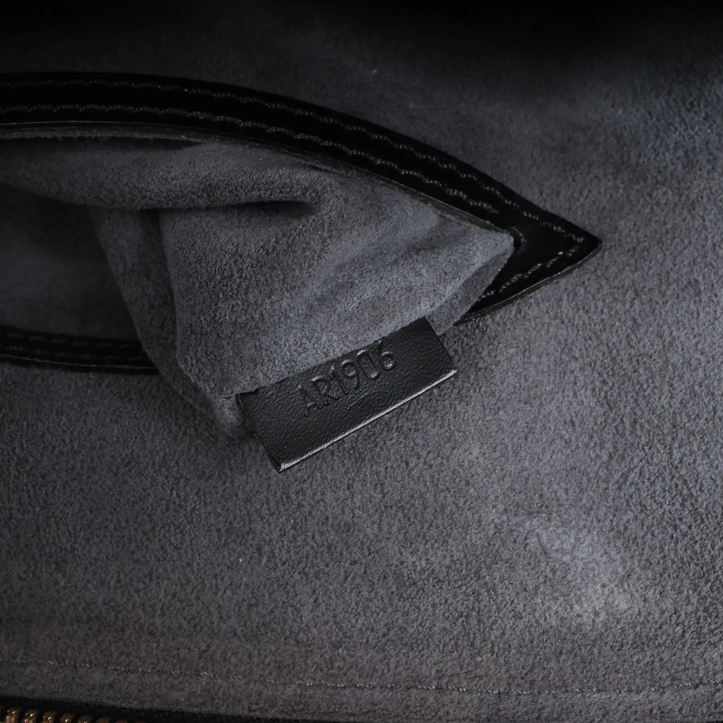 Sac à main Louis Vuitton Alma en cuir Epi noir M40302