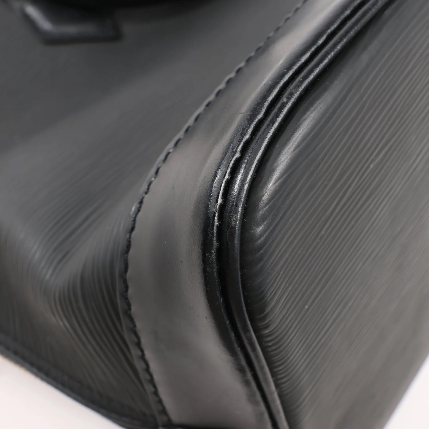 Louis Vuitton Epi Leather Alma PM Handbag in Black M52142