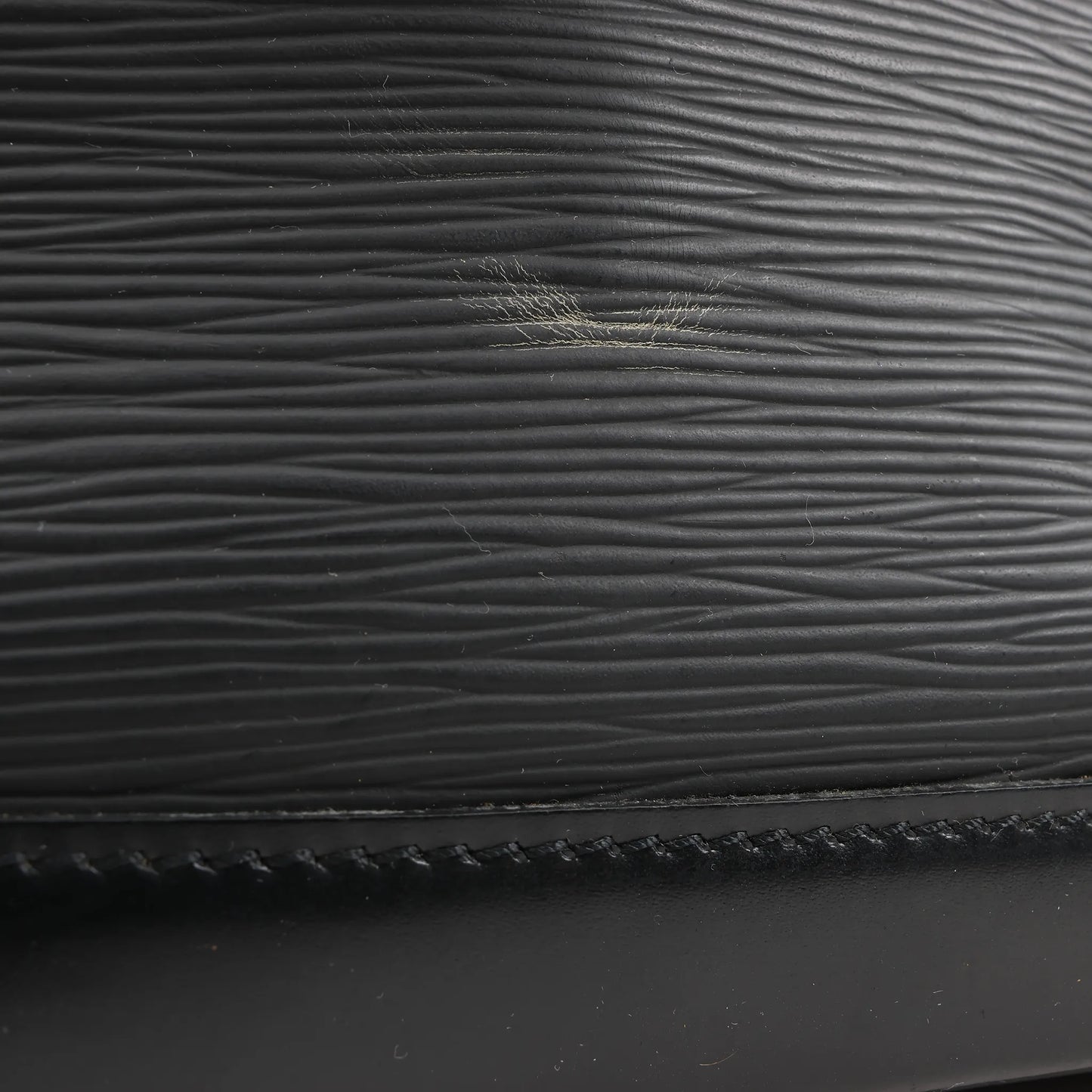 Louis Vuitton Epi Leather Alma PM Handbag in Black M52142