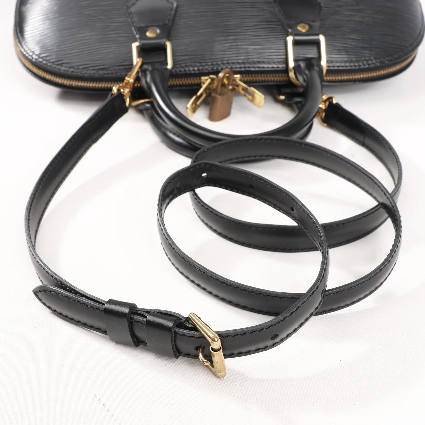 Louis Vuitton Epi Leather Alma PM 2Way Handbag in Black M52142