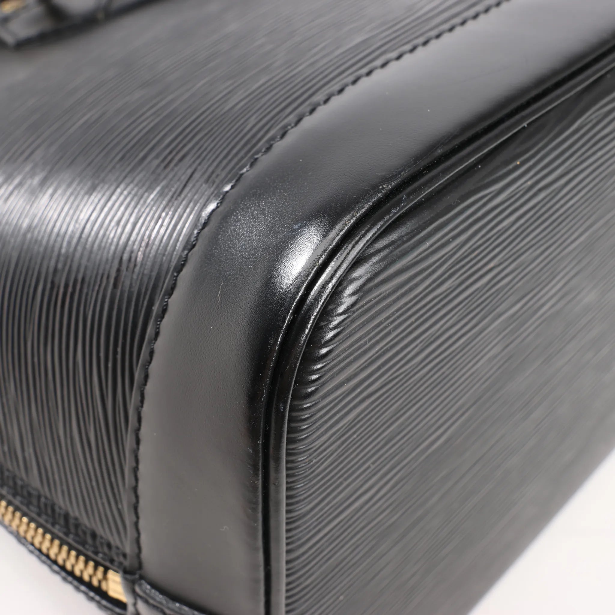 Louis Vuitton Epi Leather Alma PM Handbag in Black M52142
