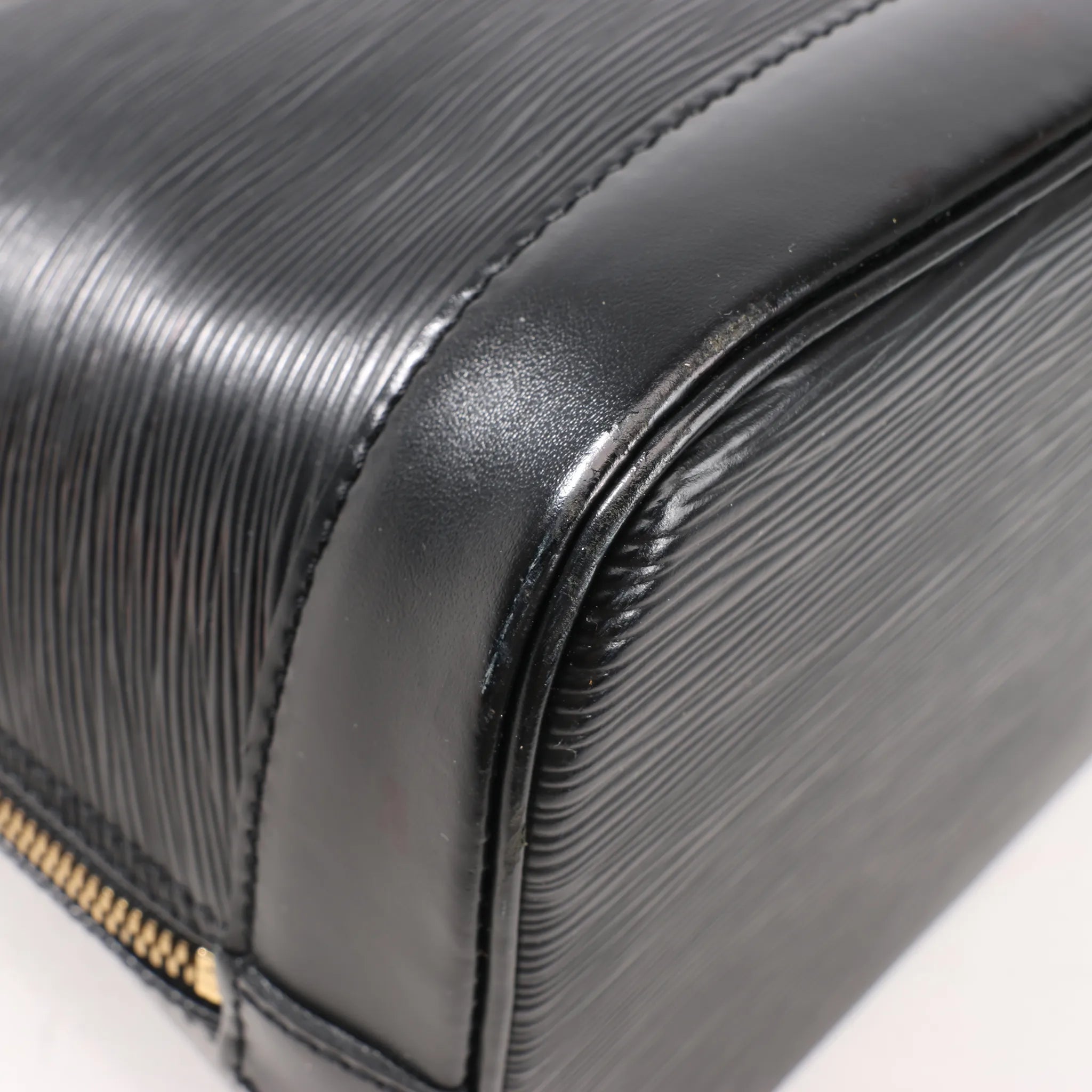 Louis Vuitton Epi Leather Alma PM Handbag in Black M52142