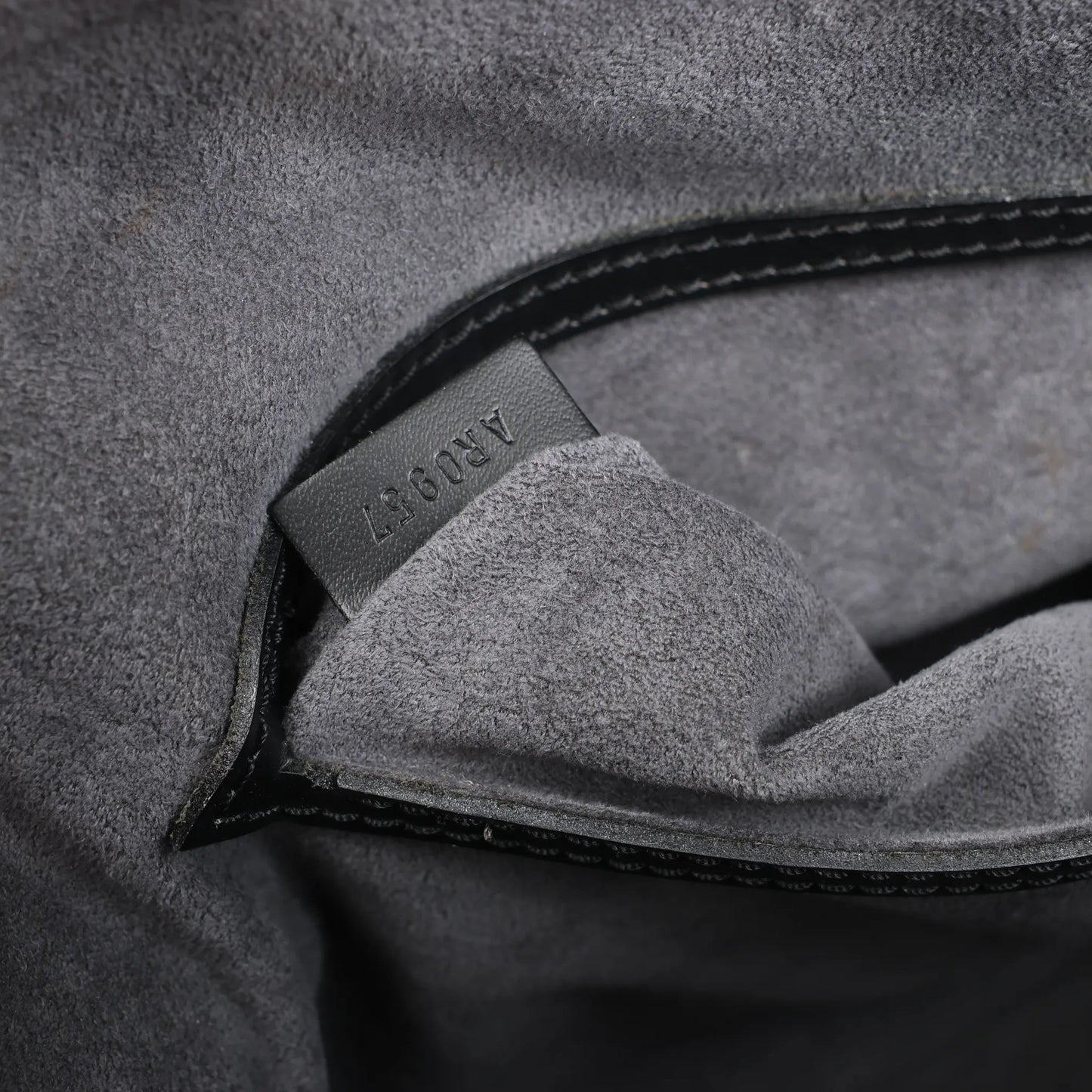 Louis Vuitton Epi Leather Alma PM 2Way Handbag in Black M52142