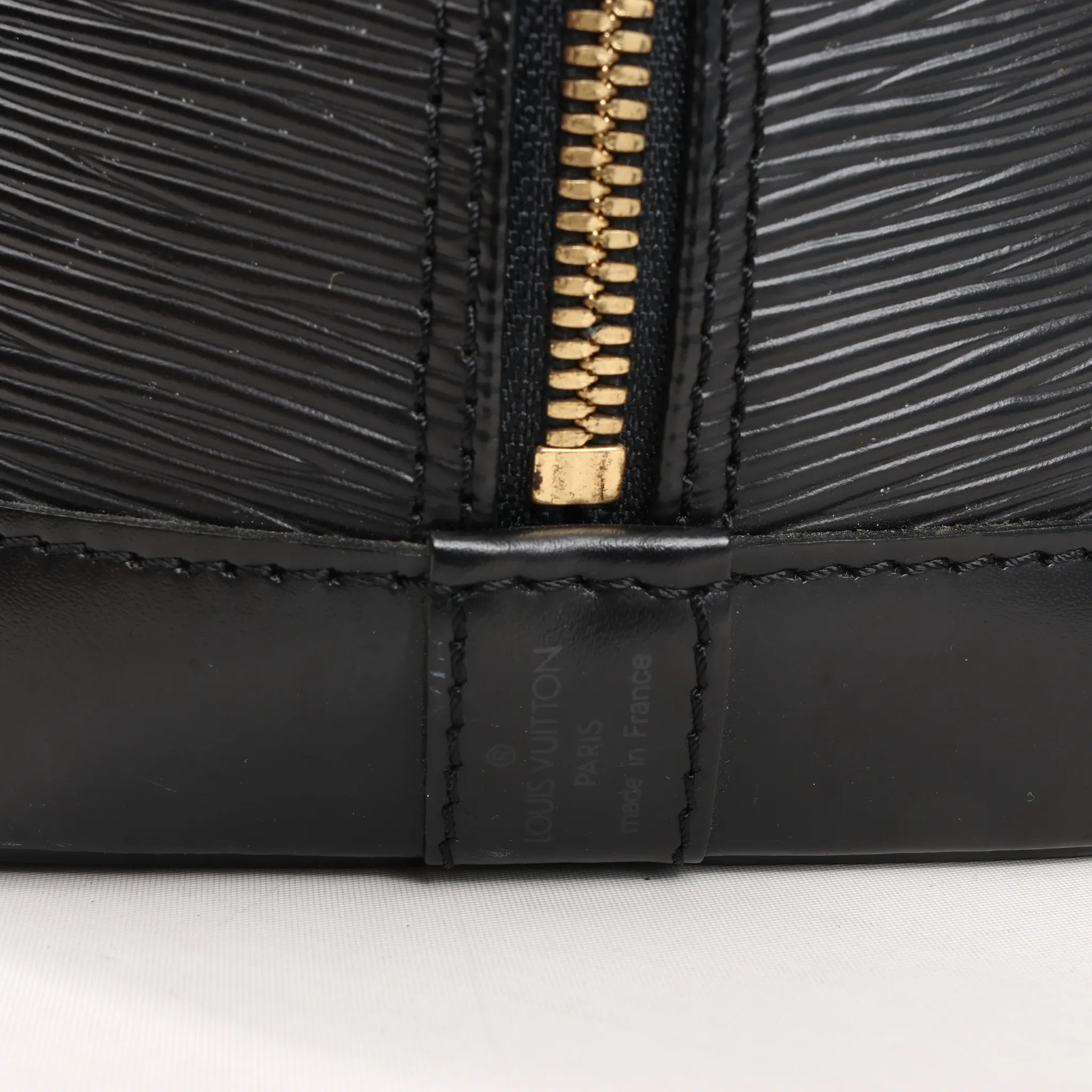 Louis Vuitton Epi Leather Alma PM Handbag in Black M52142
