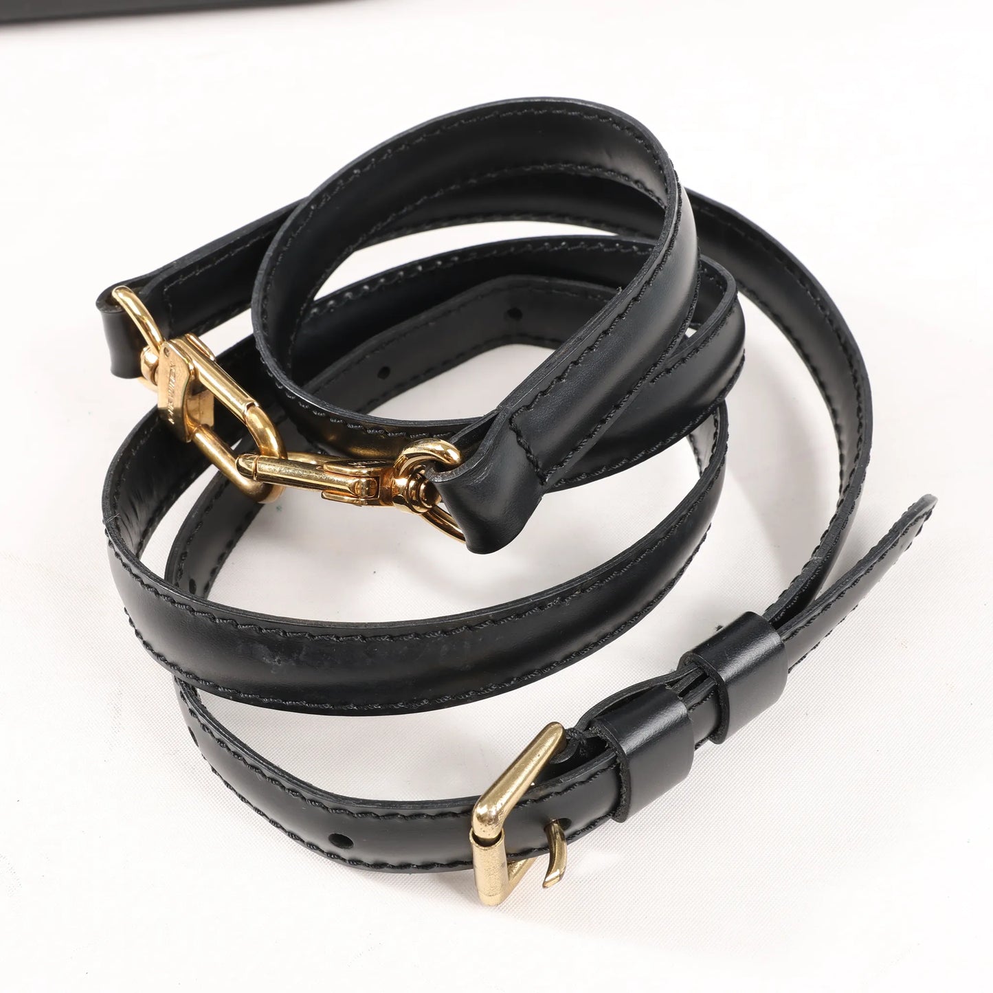 Louis Vuitton Epi Leather Alma PM 2Way Handbag in Black M52142