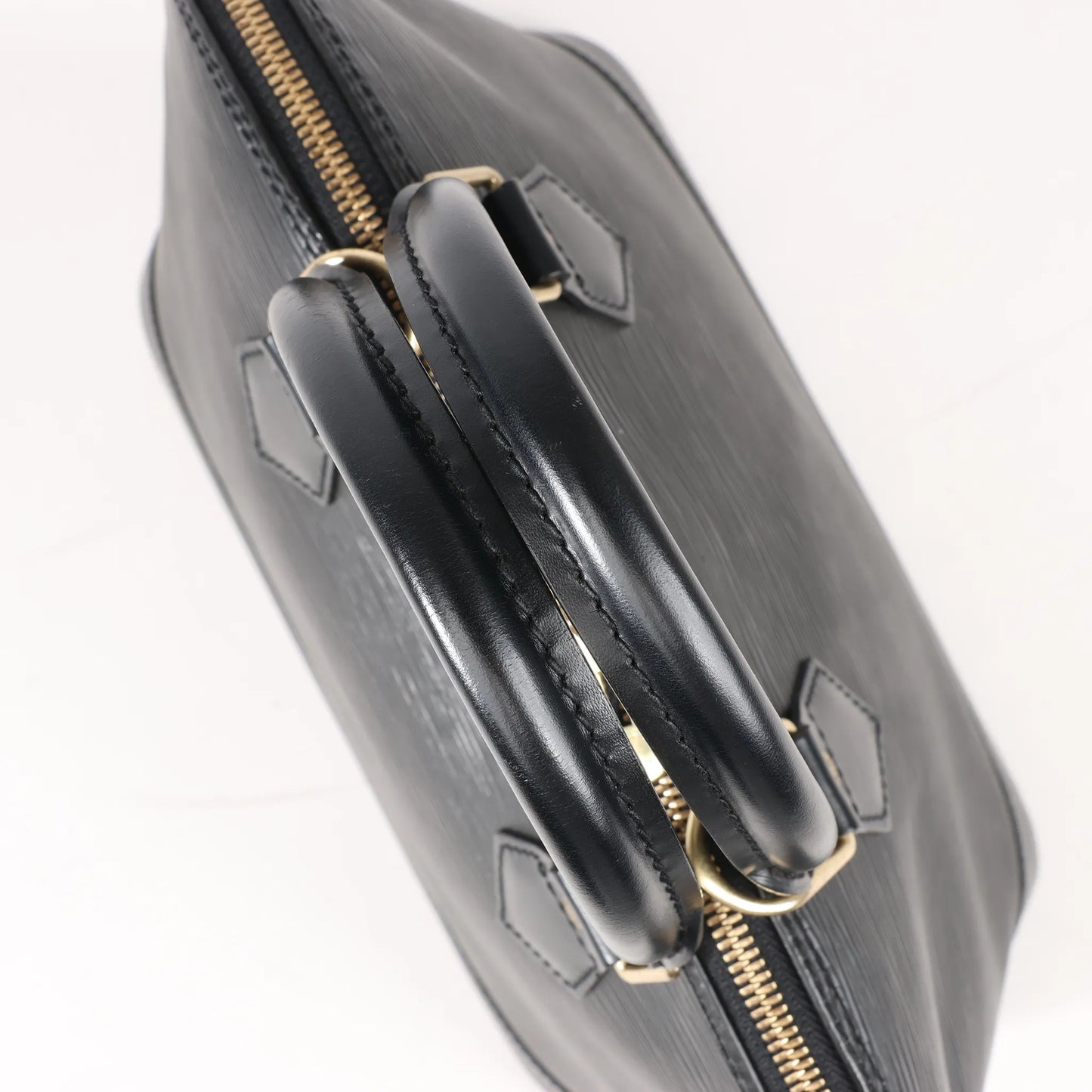 Louis Vuitton Epi Leather Alma PM Handbag in Black M52142