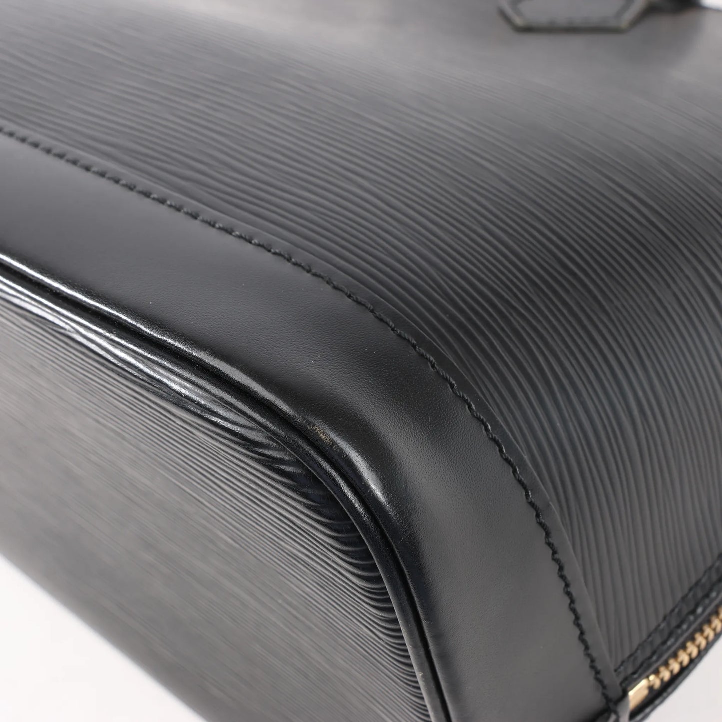 Louis Vuitton Epi Leather Alma PM Handbag in Black M52142