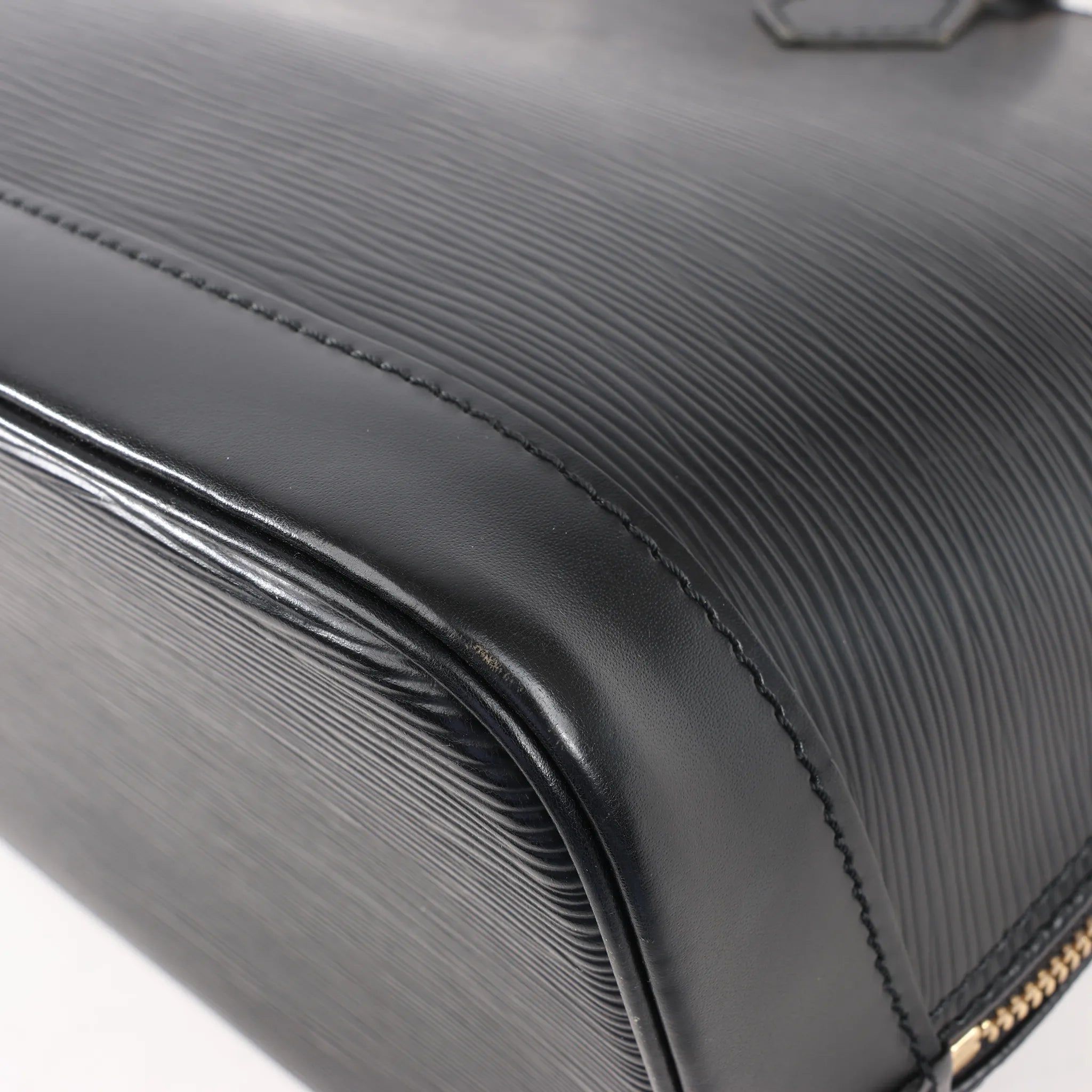 Louis Vuitton Epi Leather Alma PM Handbag in Black M52142