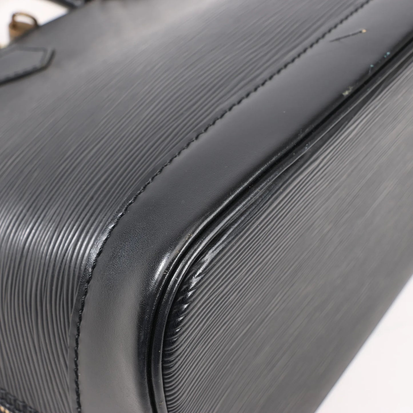 Louis Vuitton Epi Leather Alma PM Handbag in Black M52142