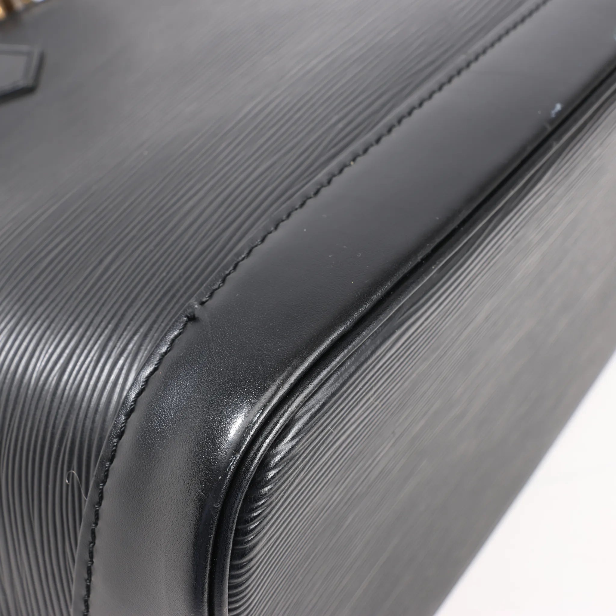 Louis Vuitton Epi Leather Alma PM Handbag in Black M52142